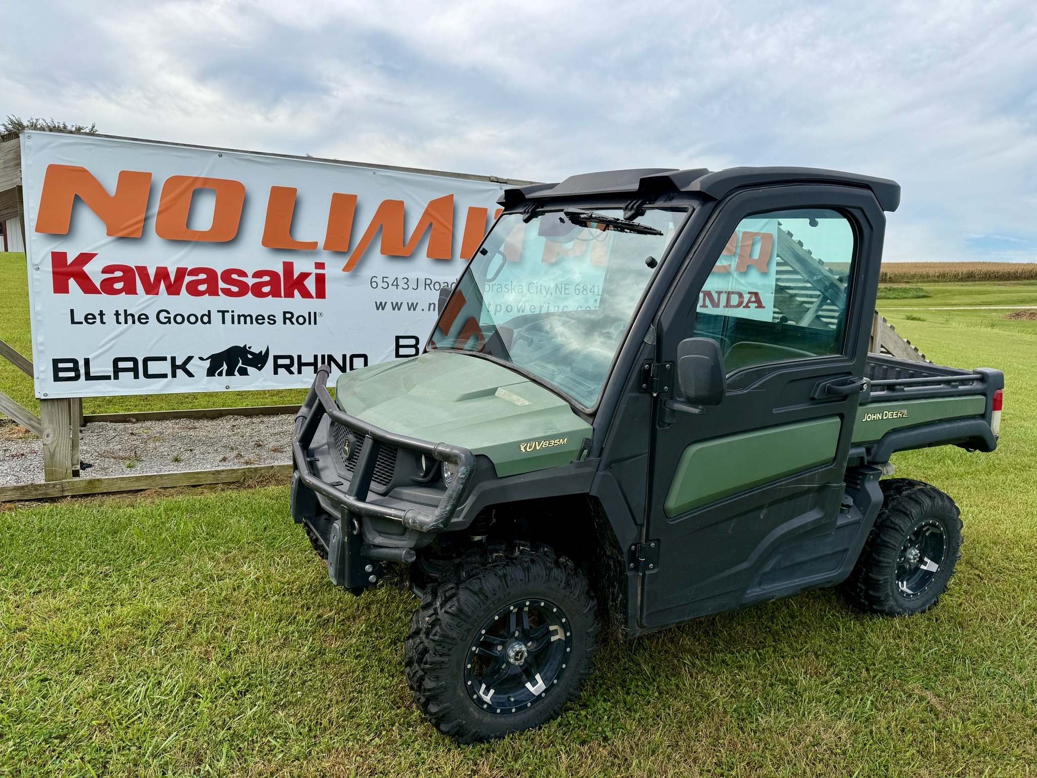 2023 XUV835M HVAC Cab