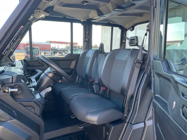 2026 Can-Am™ Defender MAX XT CAB HD11 10