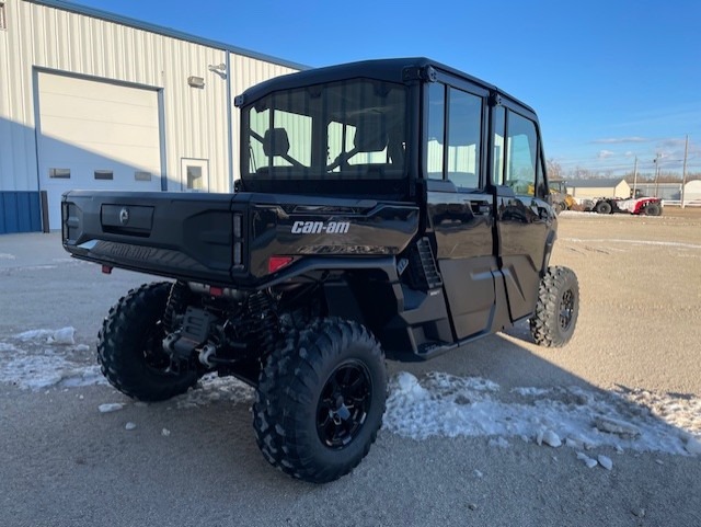 2026 Can-Am™ Defender MAX XT CAB HD11 6