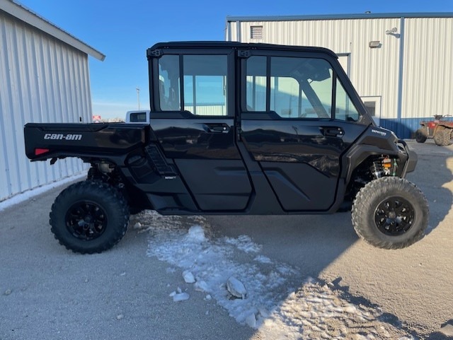2026 Can-Am™ Defender MAX XT CAB HD11 4