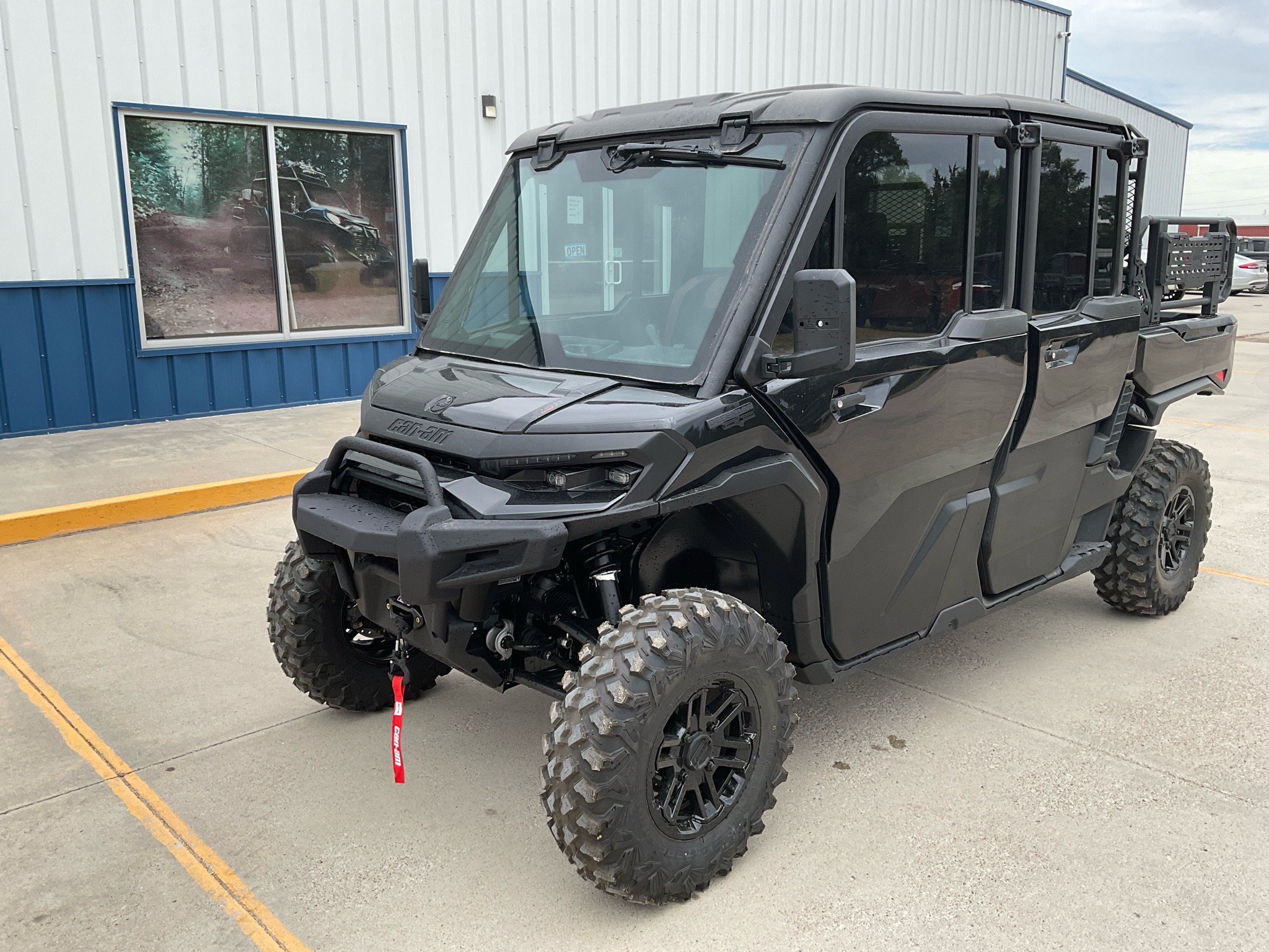 2027 Can-Am™ Defender XU MAX LONE STAR CAB HD11 1