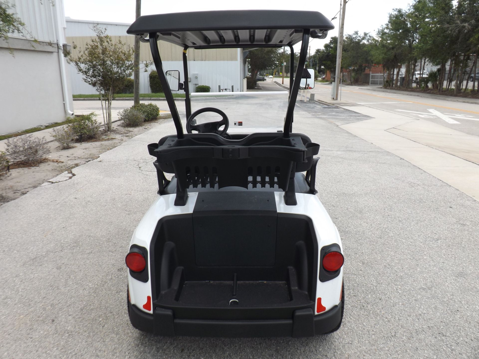 2023 EZGO Valor photo 6