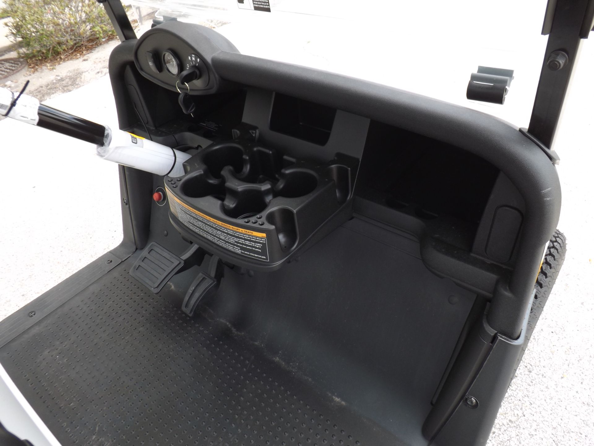 2023 EZGO Valor photo 4