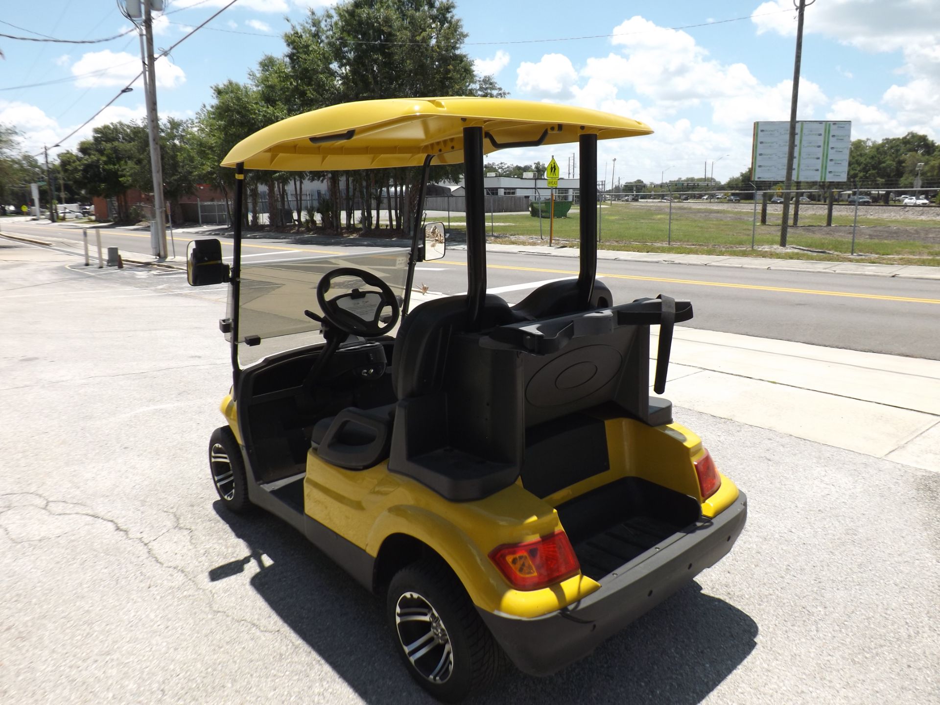 2022 Advanced EV AEV photo 7