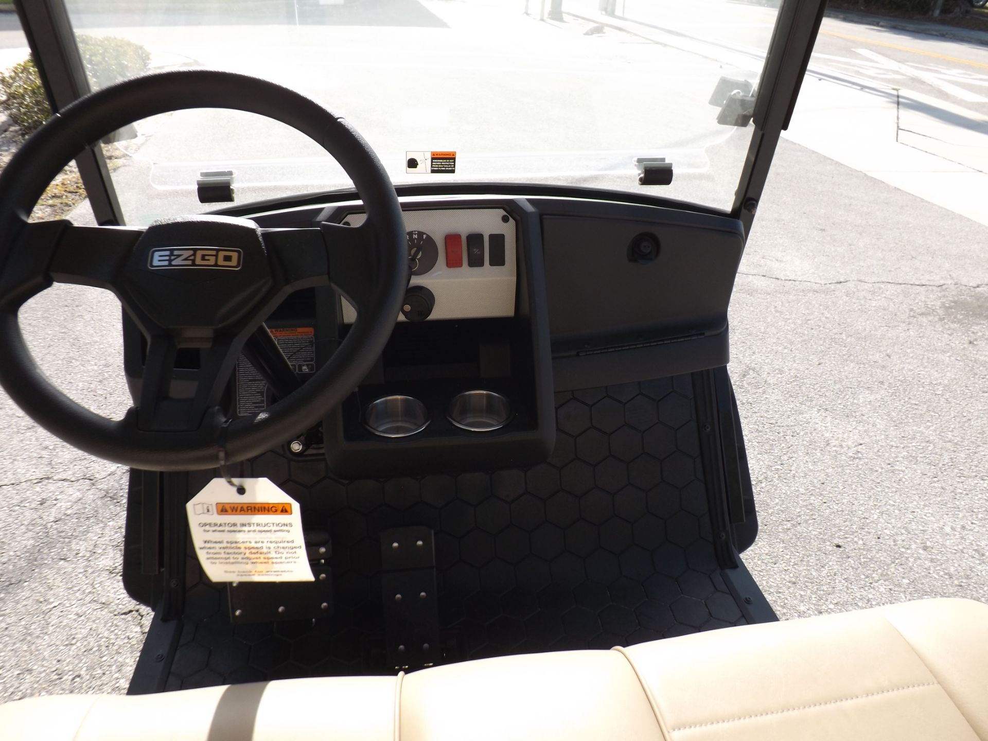 2022  Express L6 72-Volt 6