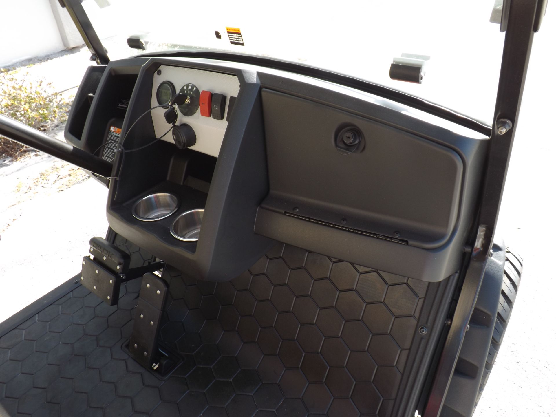 2022  Express L6 72-Volt 8