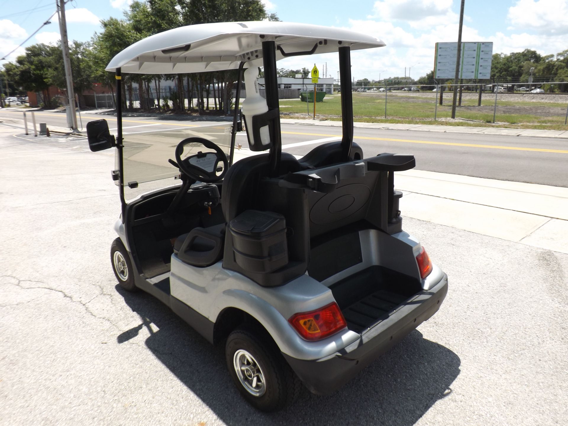 2022 Advanced EV AEV photo 7