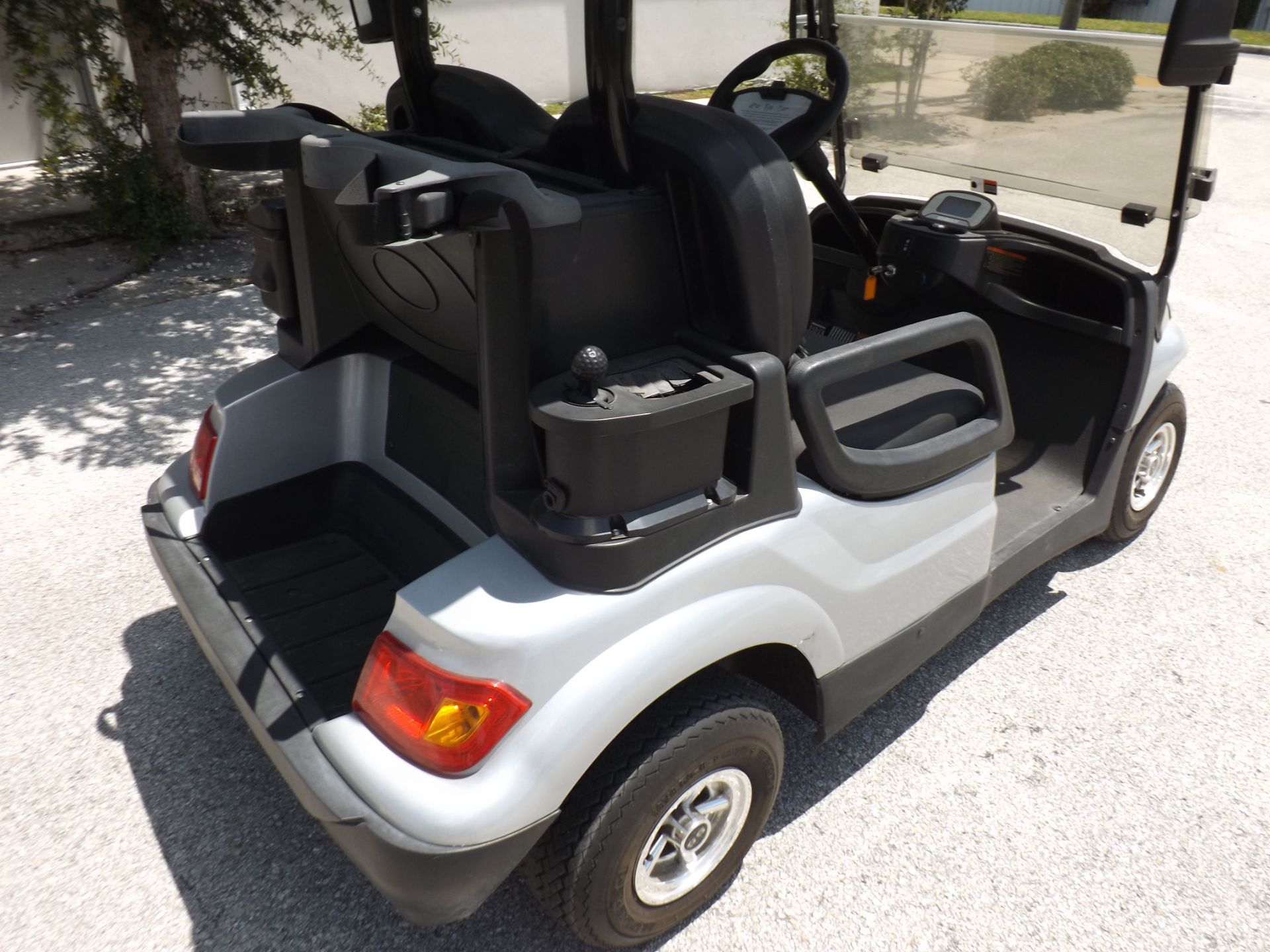 2022 Advanced EV AEV photo 5