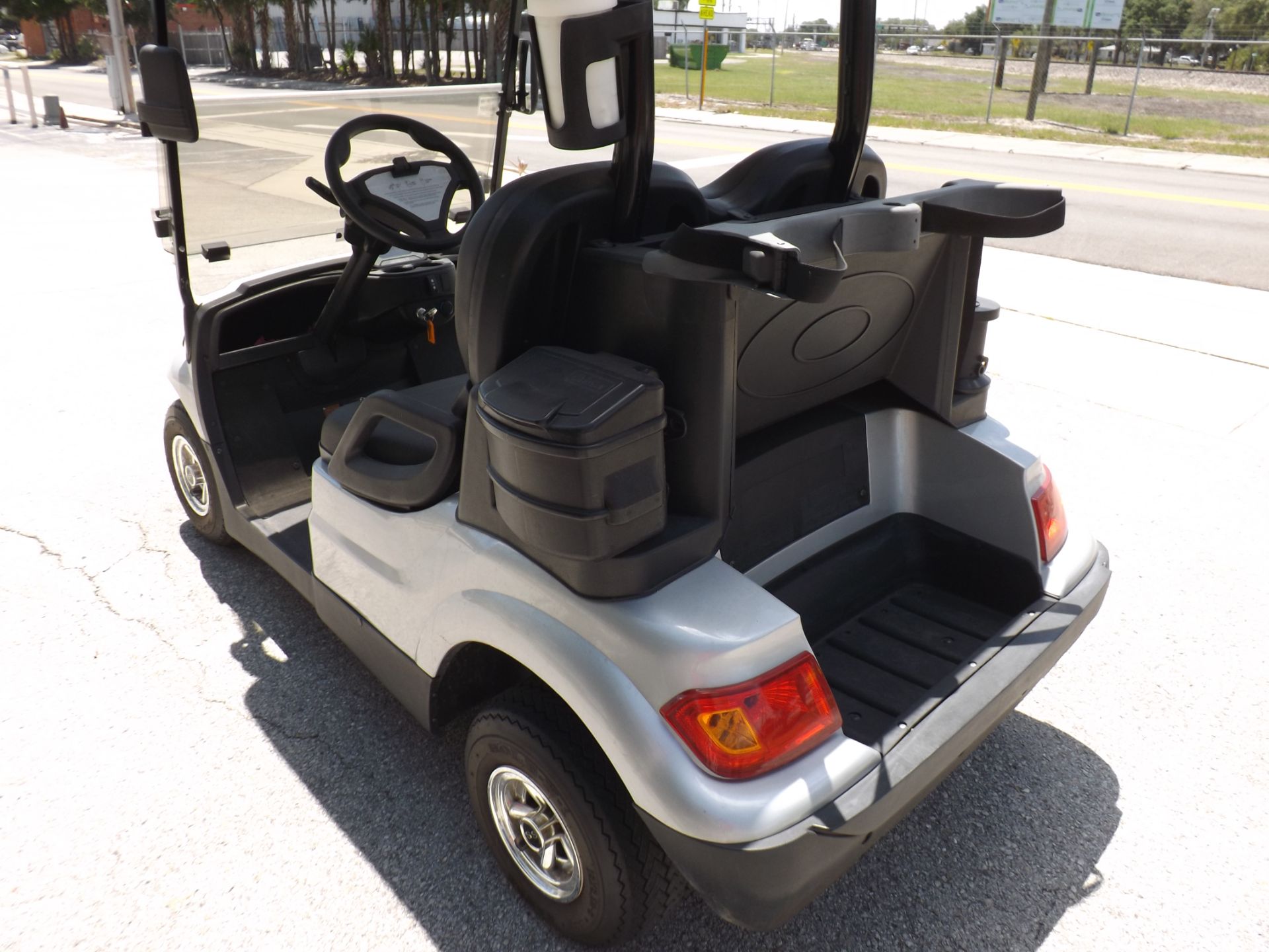 2022 Advanced EV AEV photo 8