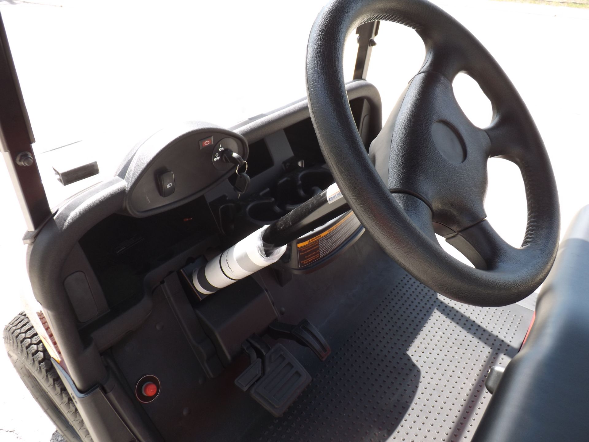 2023 EZGO Valor photo 7