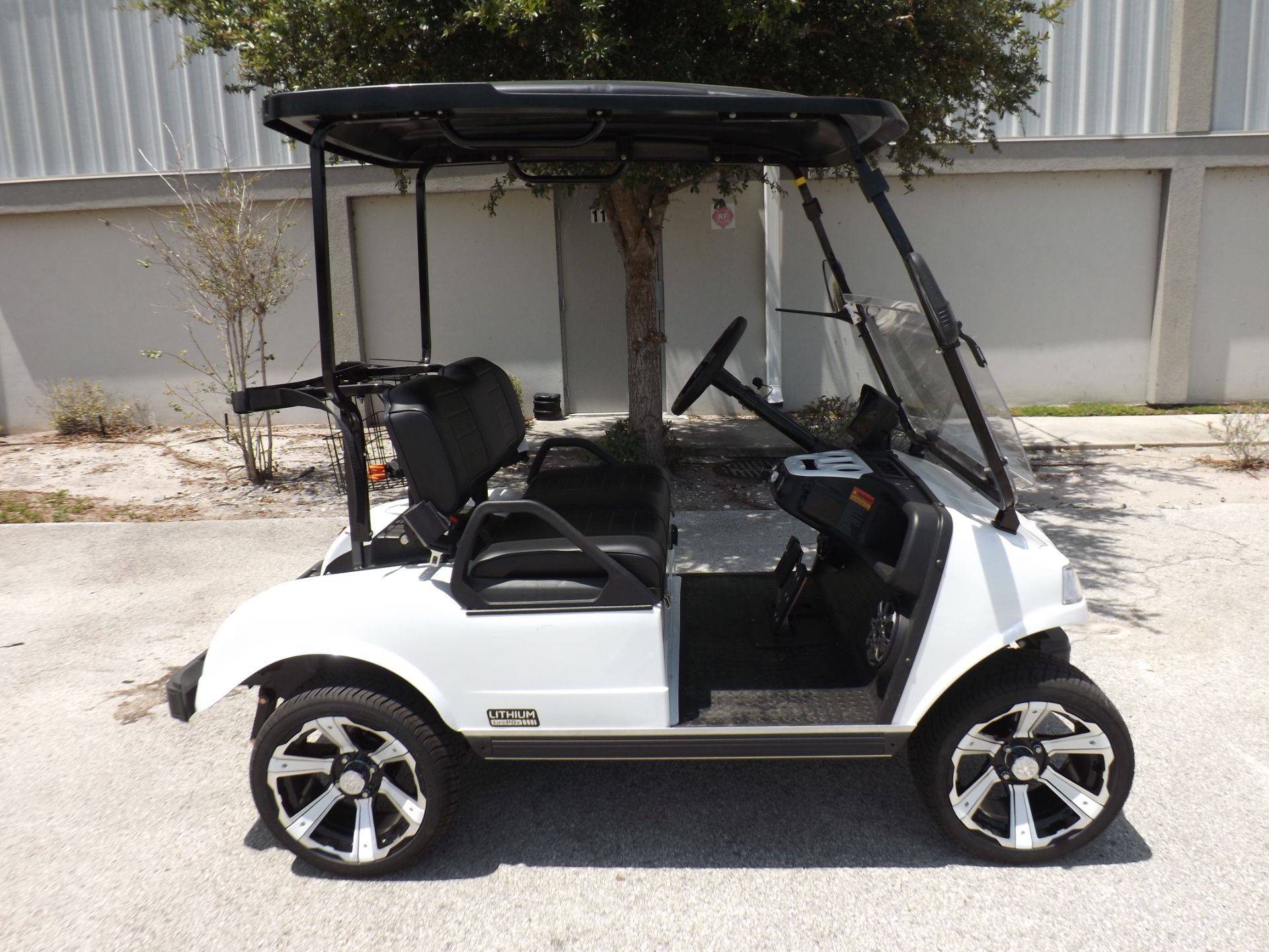 New 2025 Evolution Electric Vehicles Classic 2 Plus | Golf Carts