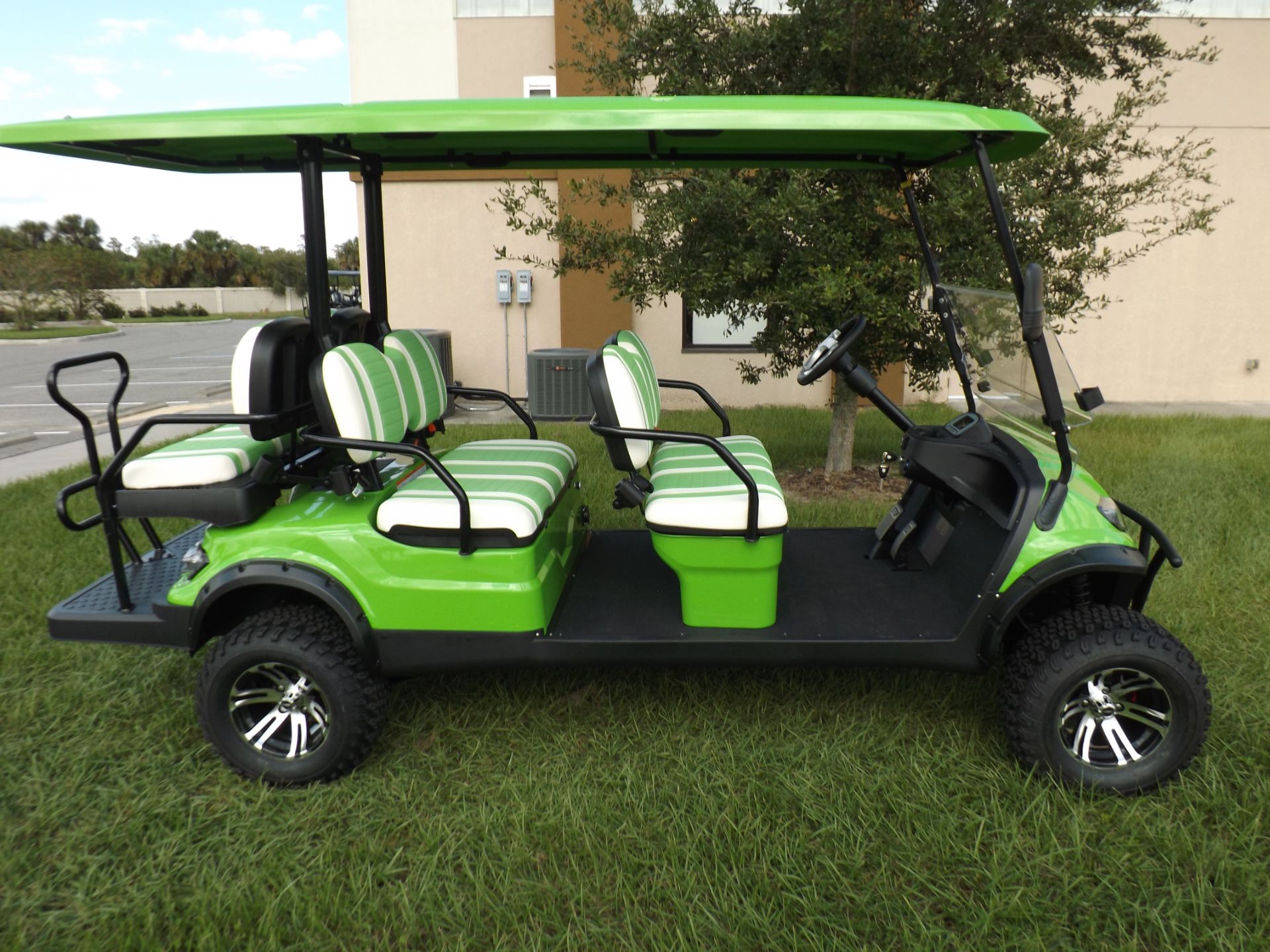 2022 Icon i60L photo 7
