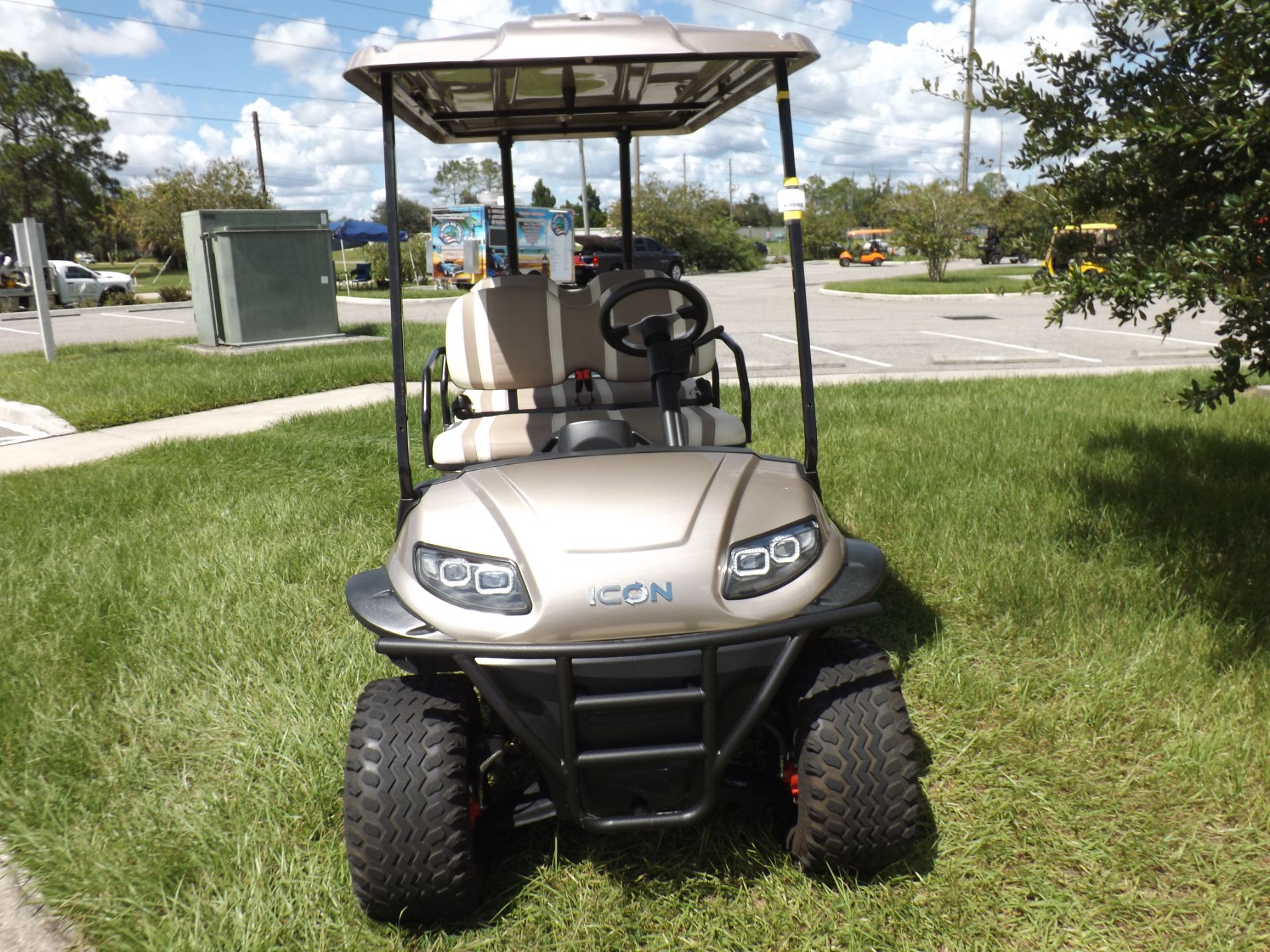 2021 Icon i40FL photo 3