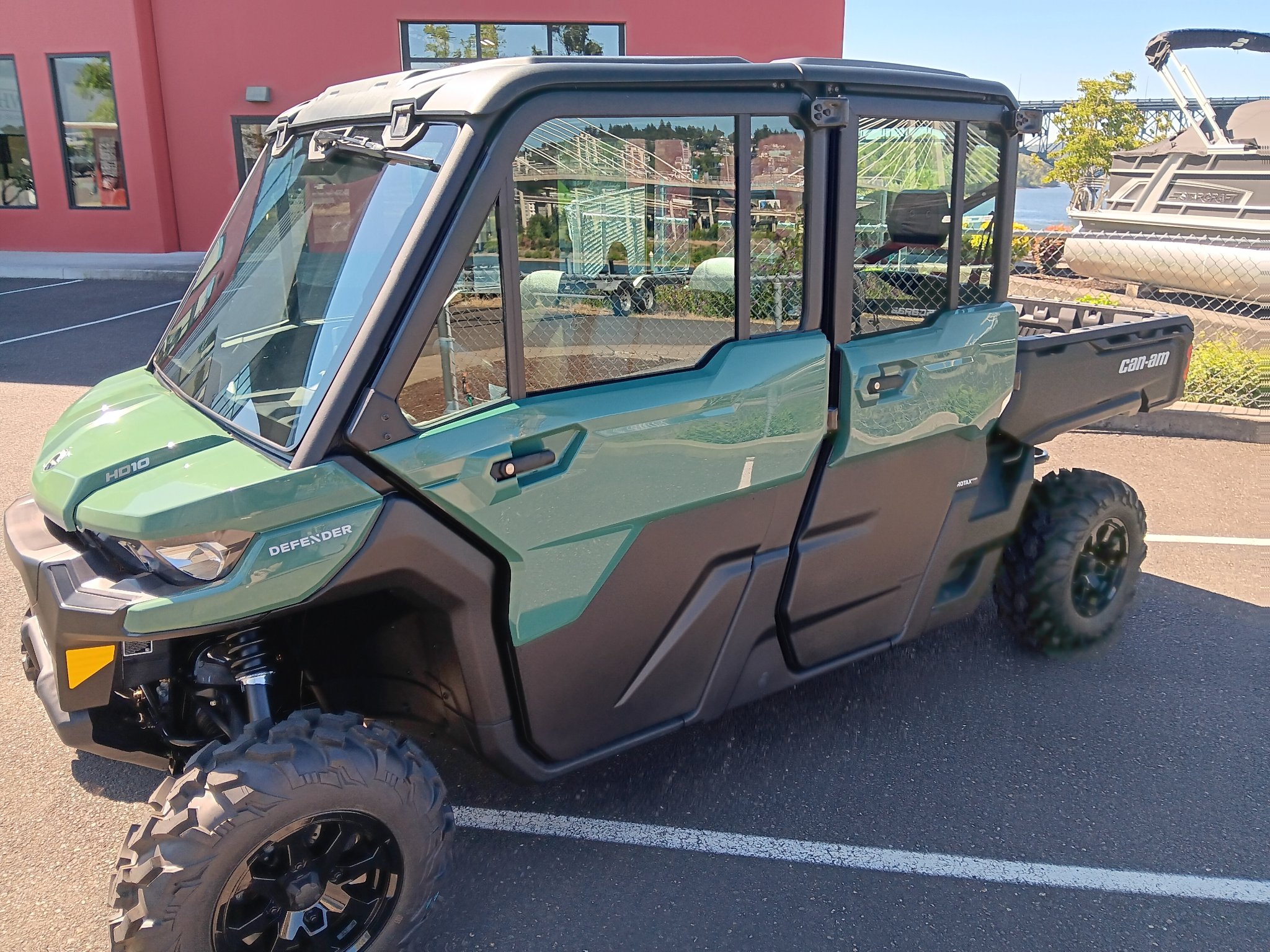 2026 Can-Am™ Defender DPS CAB HD10 2
