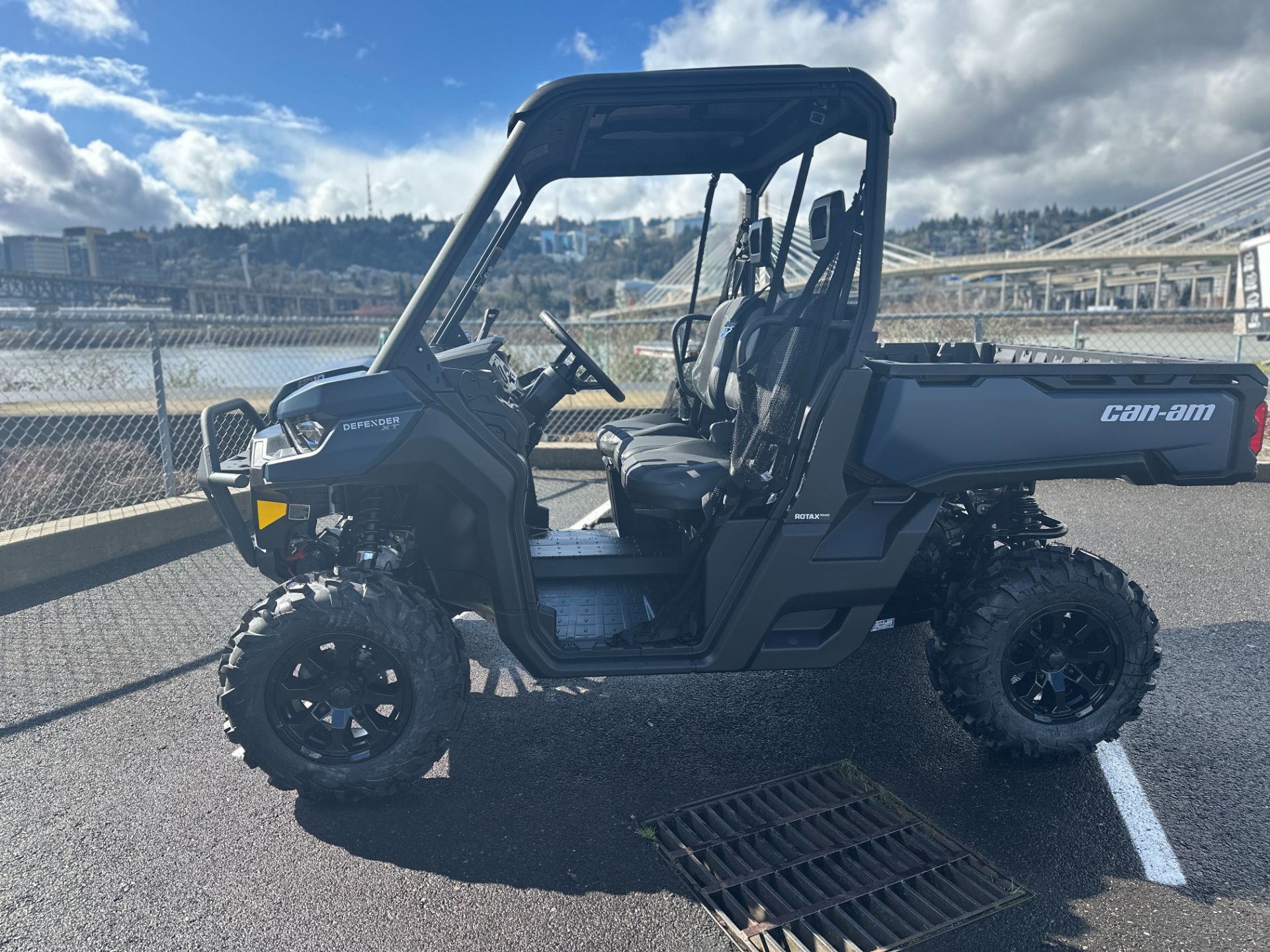 2025 Can-Am™ Defender XT HD10 2