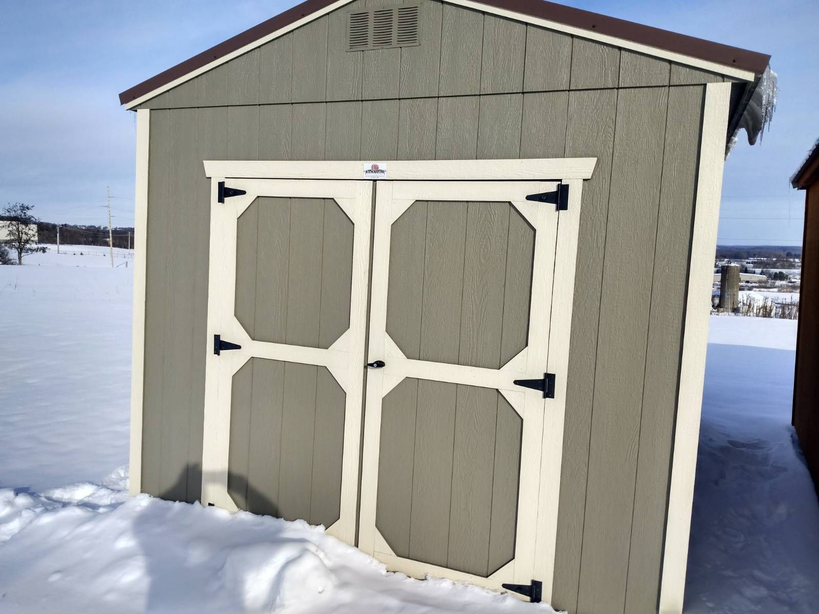 2022 BACKYARD OUTFITTERS