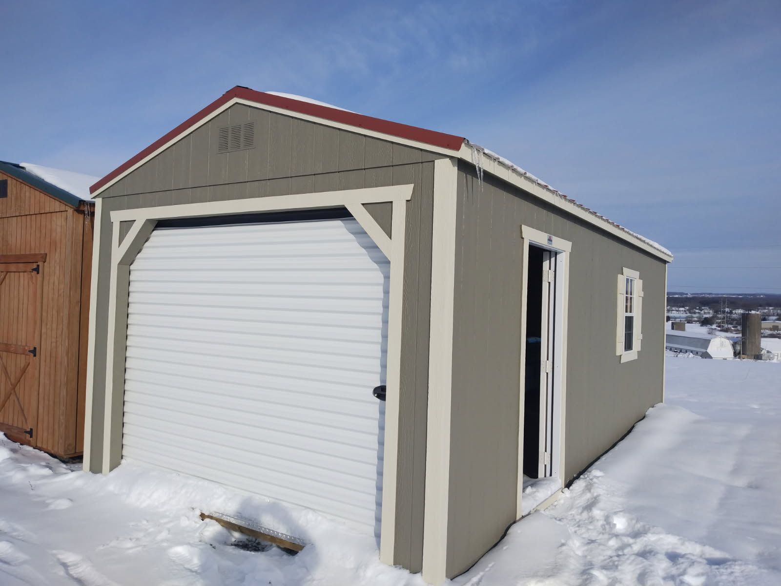 2025 BACKYARD OUTFITTERS