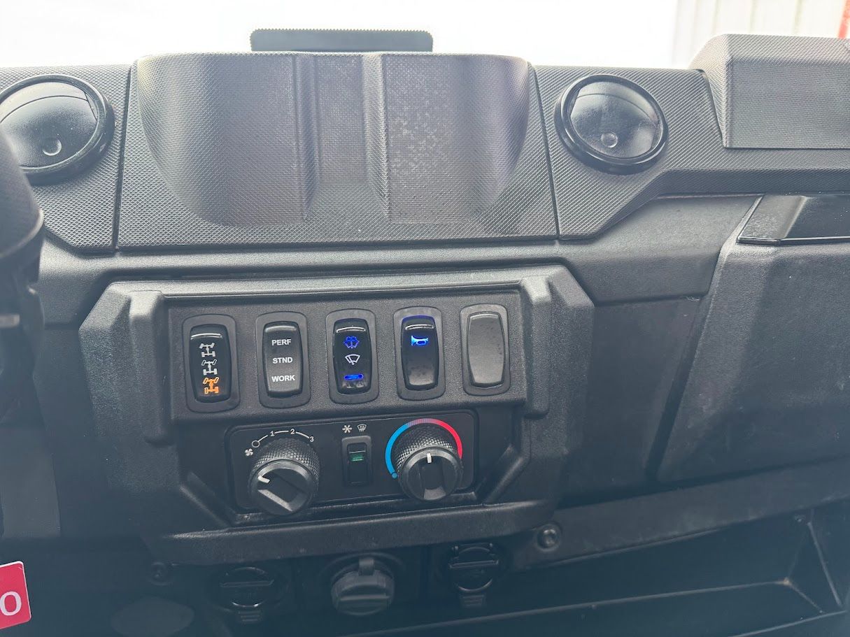 2025 Polaris Ranger XP 1000 NorthStar Edition Premium With Fixed Windshield in Calmar, Iowa - Photo 10