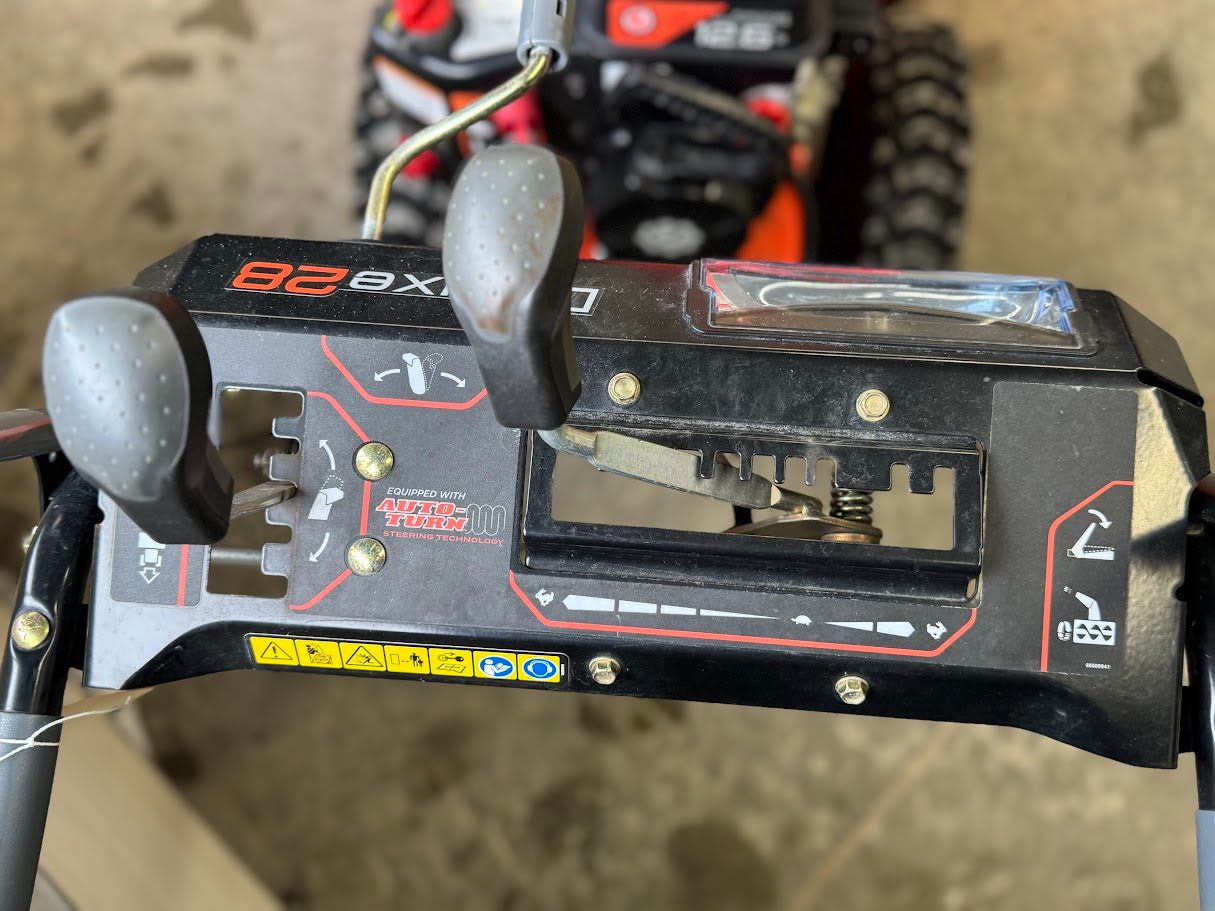 Ariens Deluxe 28 in Calmar, Iowa - Photo 3