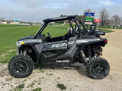 2021 Polaris RZR XP 1000 Premium in Calmar, Iowa - Photo 2