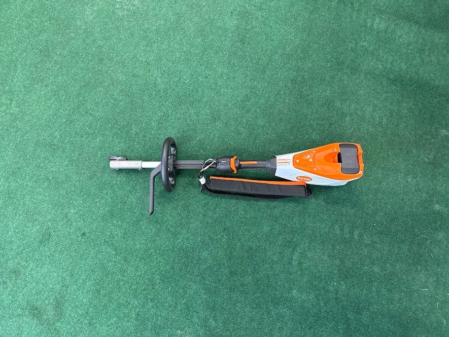 Stihl KMA 135 R w/o Battery & Charger in Calmar, Iowa - Photo 2