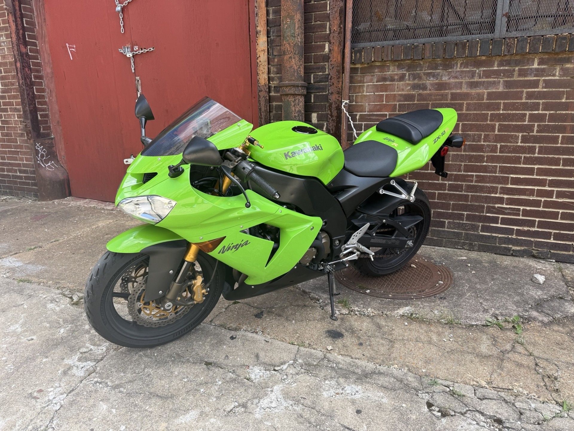 Model Details | Moto Europa