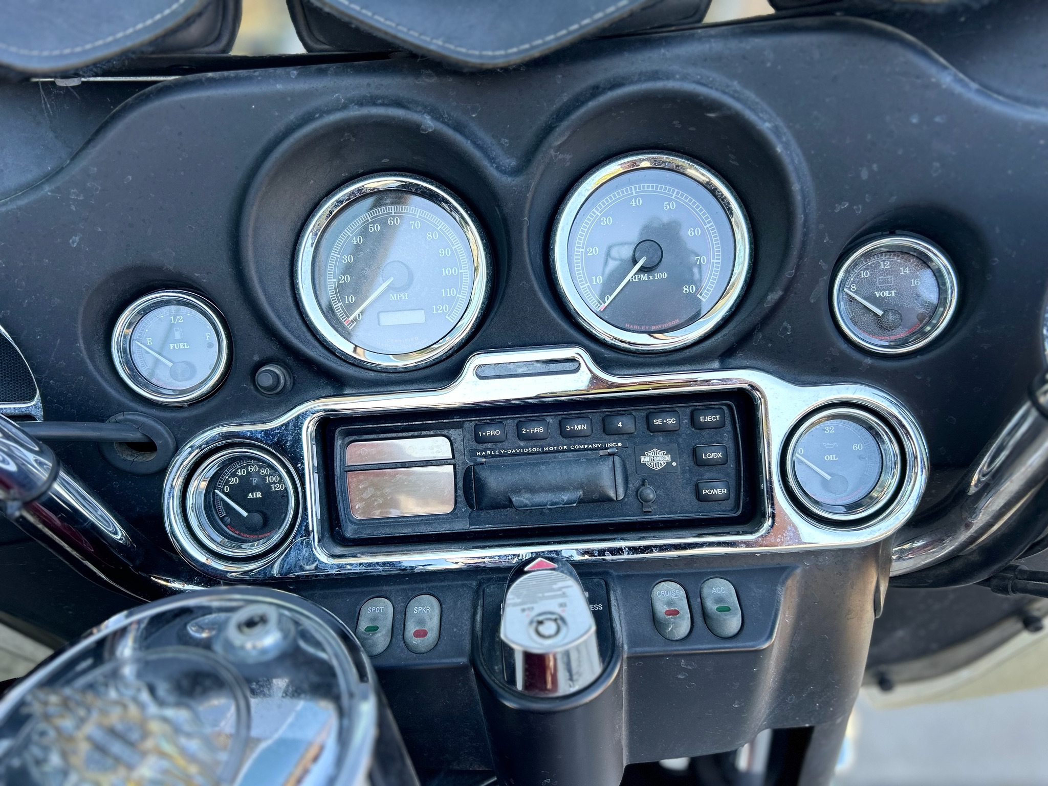 2002 Harley-Davidson FLHTCUI Ultra Classic® Electra Glide® 11