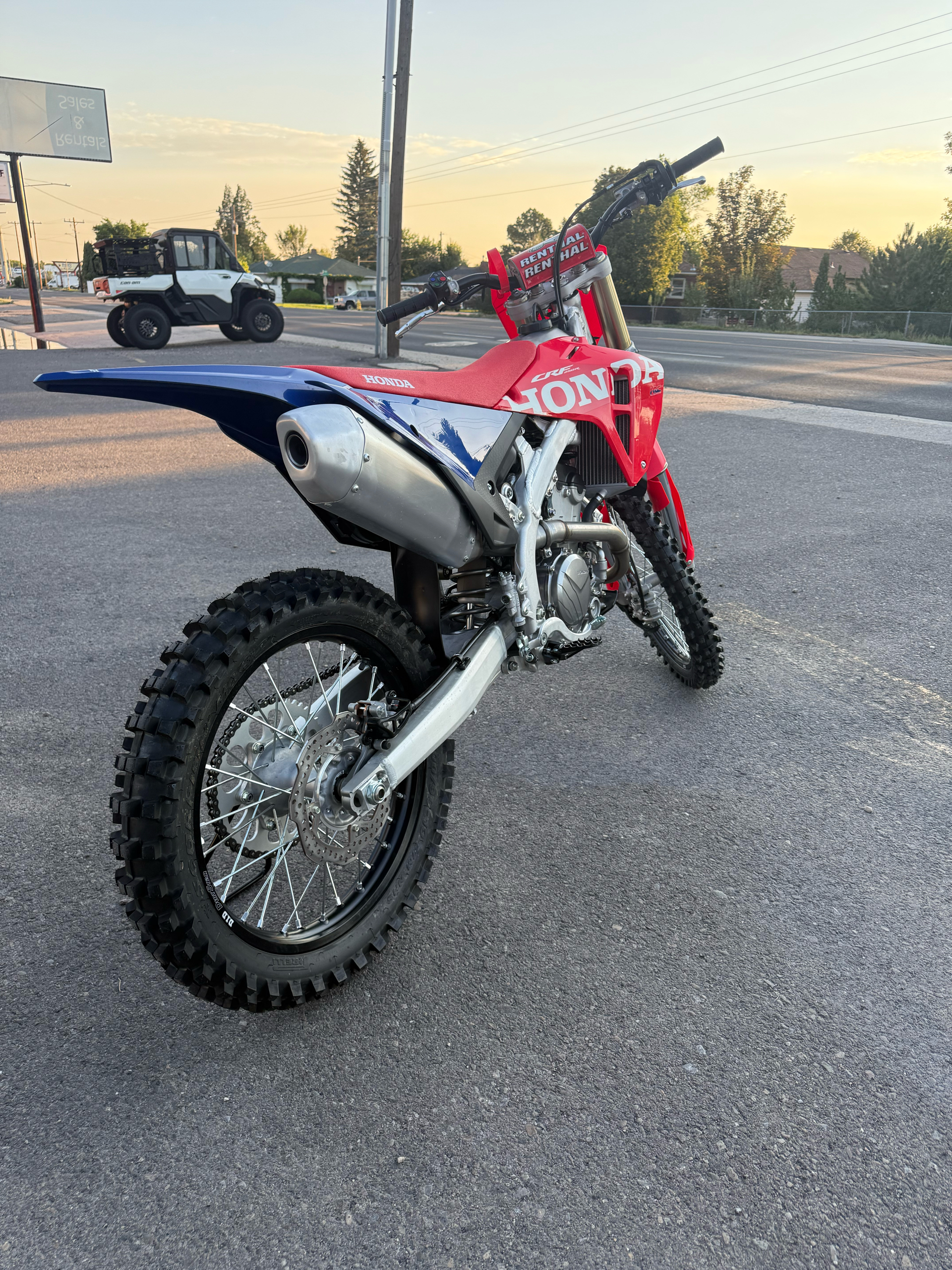2027 Honda CRF 250R 4