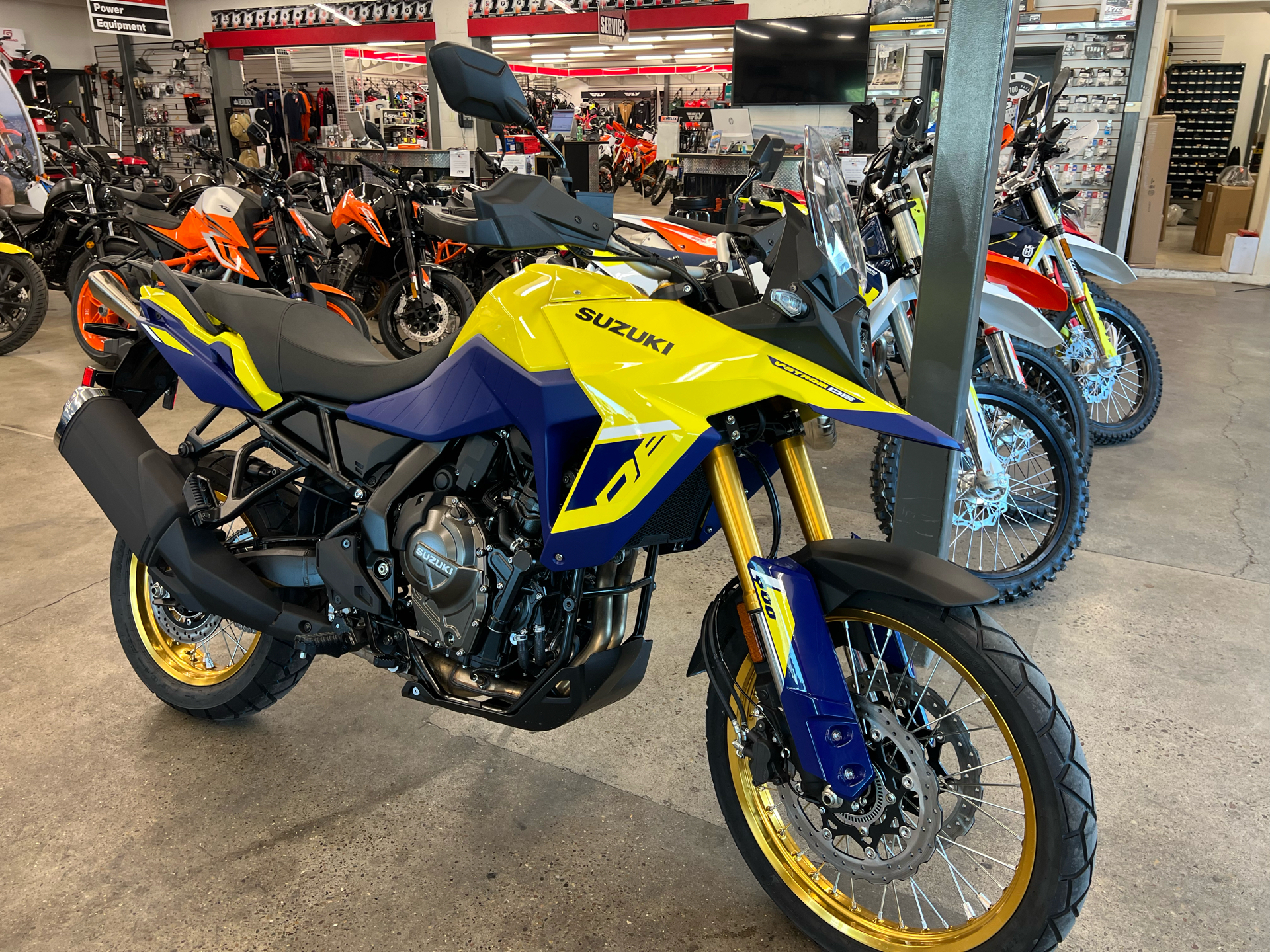 2023 Suzuki V-Strom 800DE 3