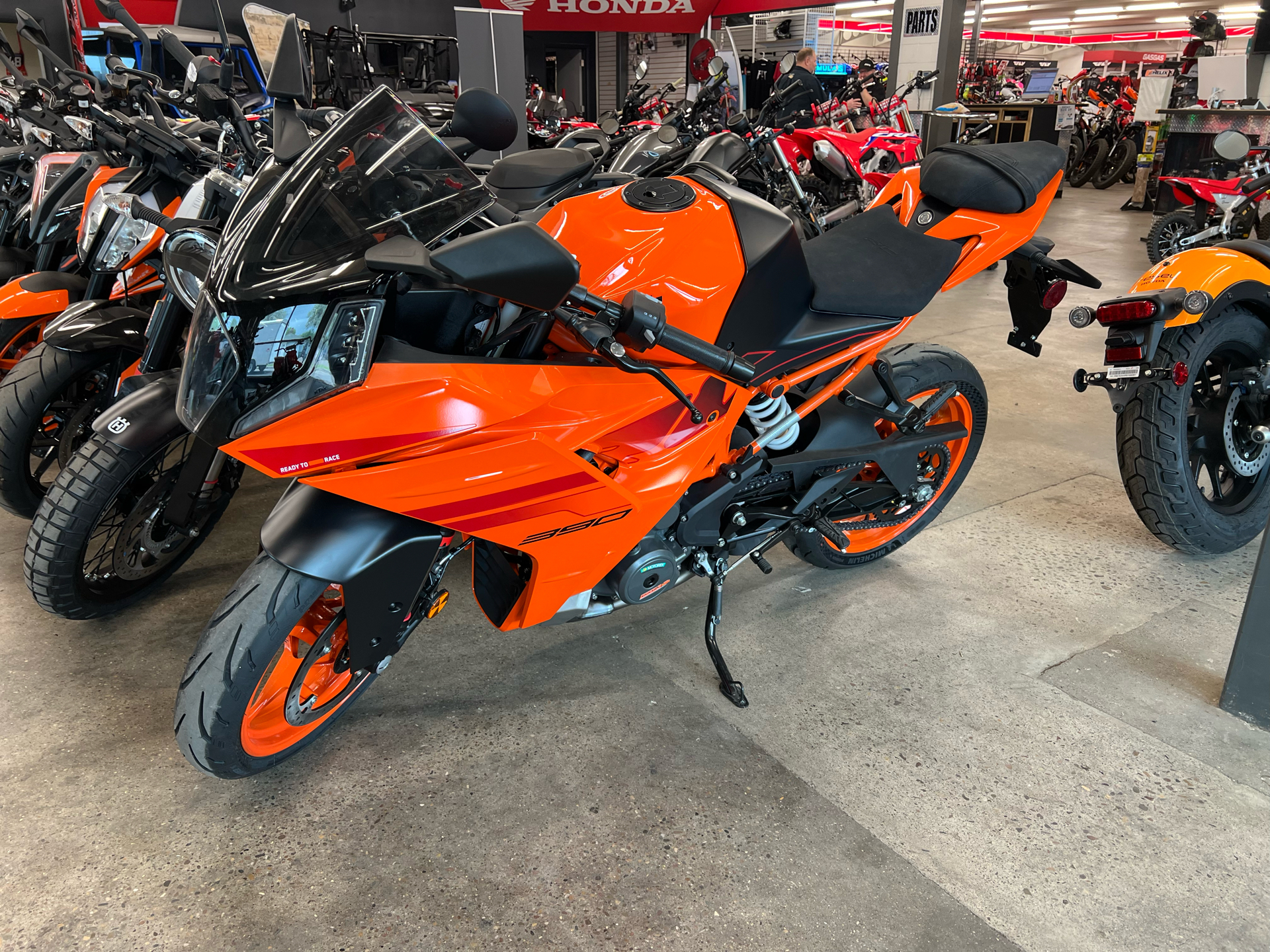 2024 KTM RC 390 2