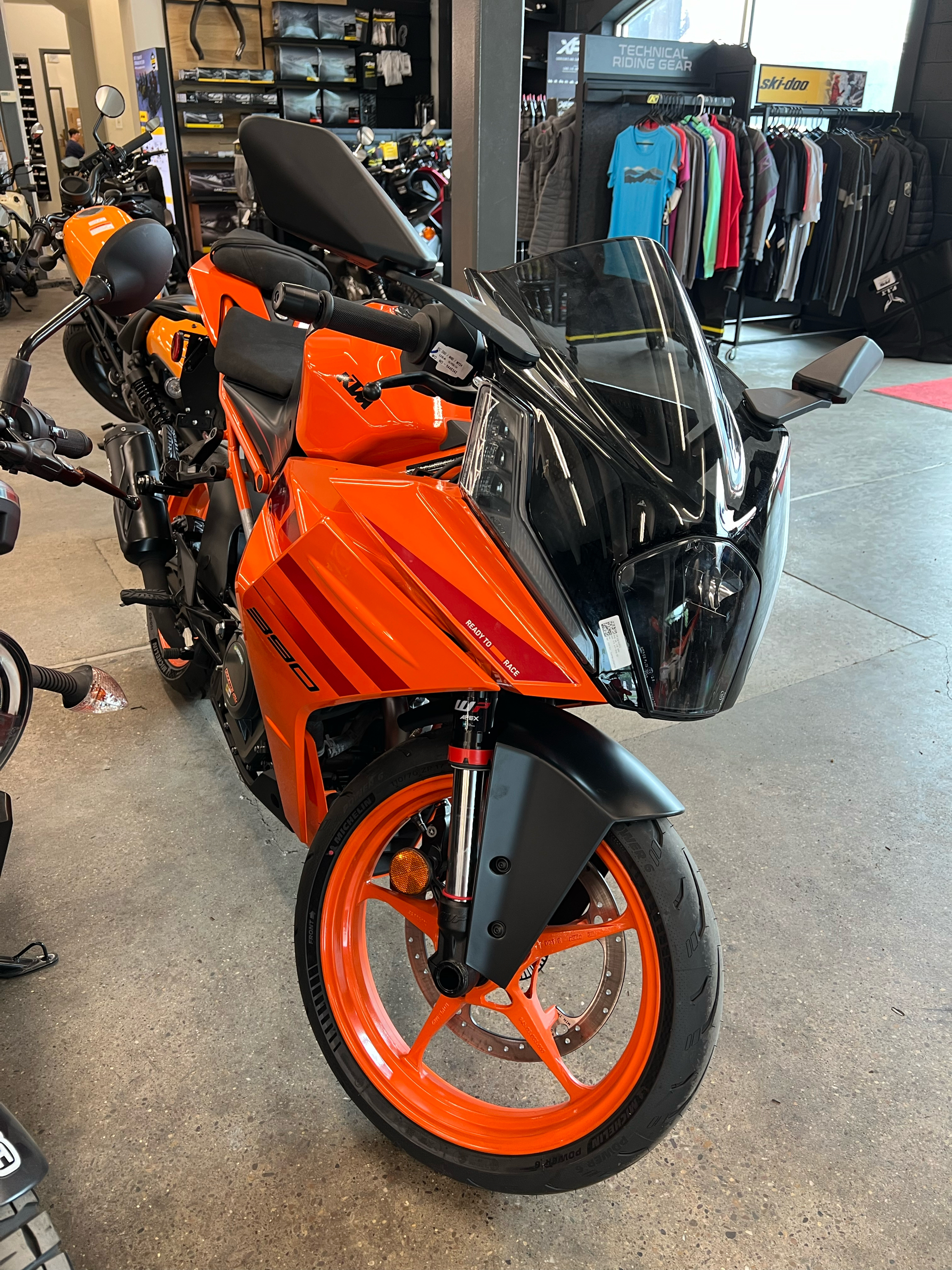 2024 KTM RC 390 3
