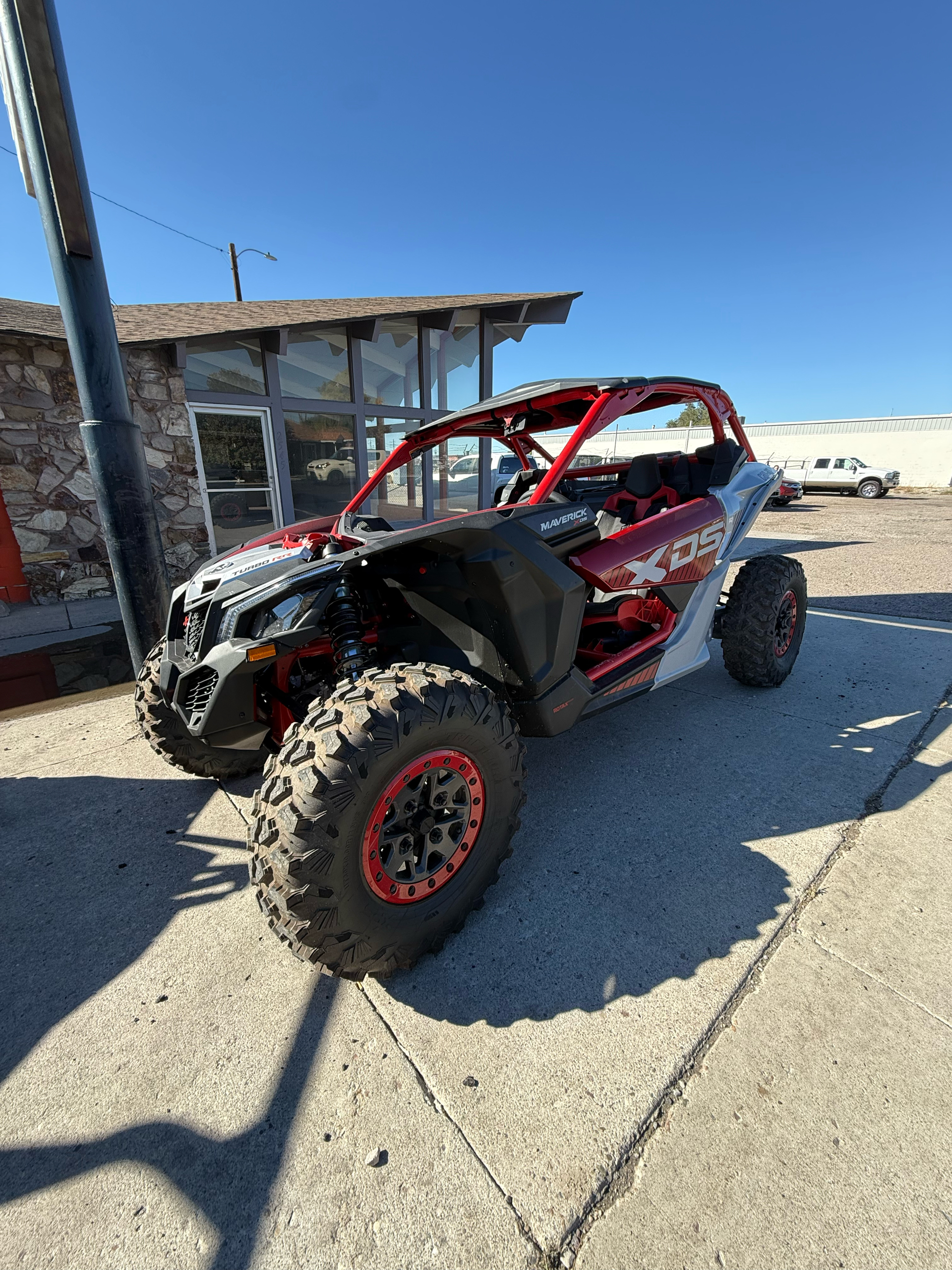 2025 Can-Am™ Maverick X3 XDS Turbo RR 3
