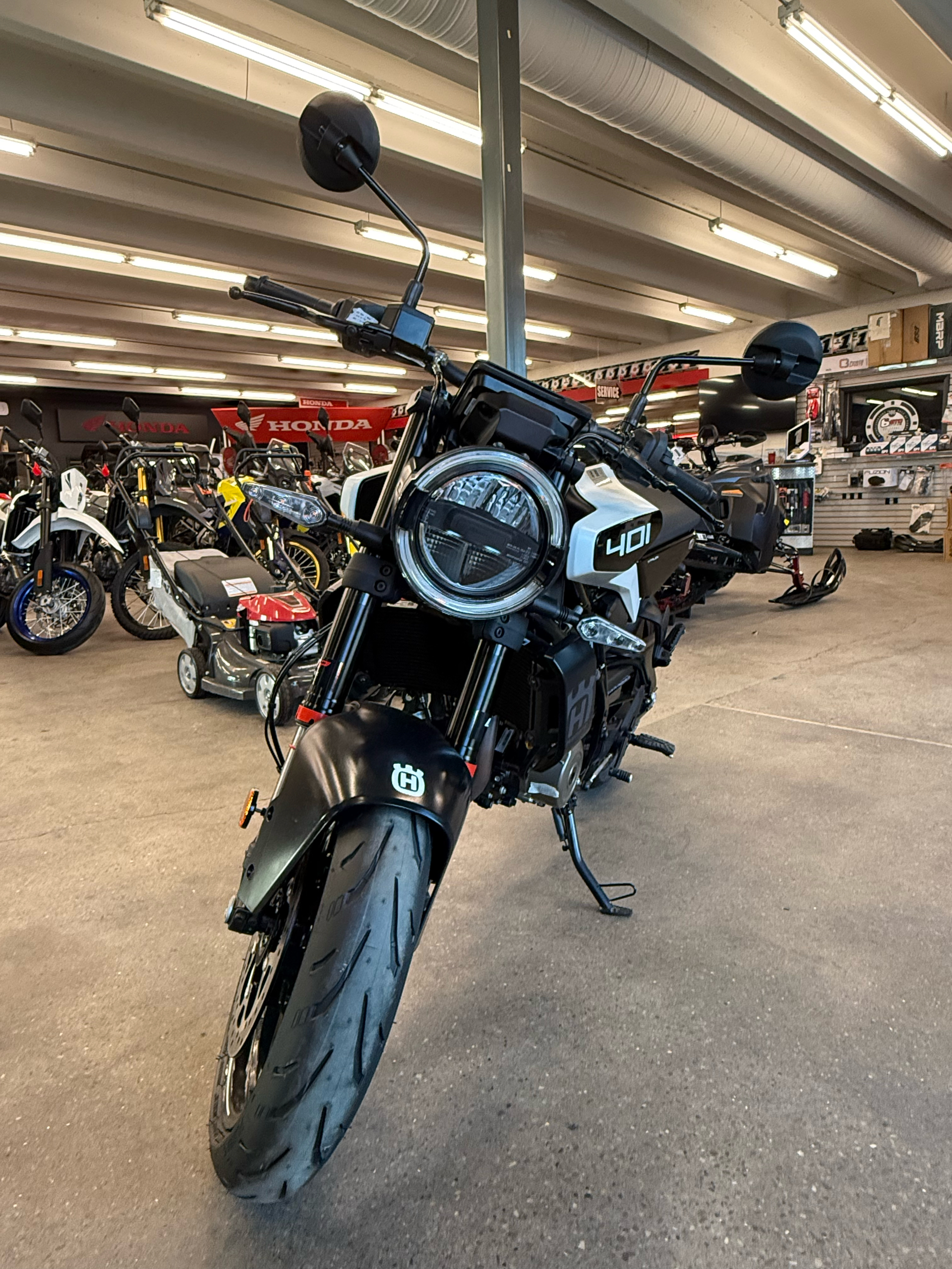 2024 Husqvarna Vitpilen 401 4