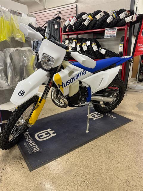 2027 Husqvarna TE 300 — photo 1 of 4