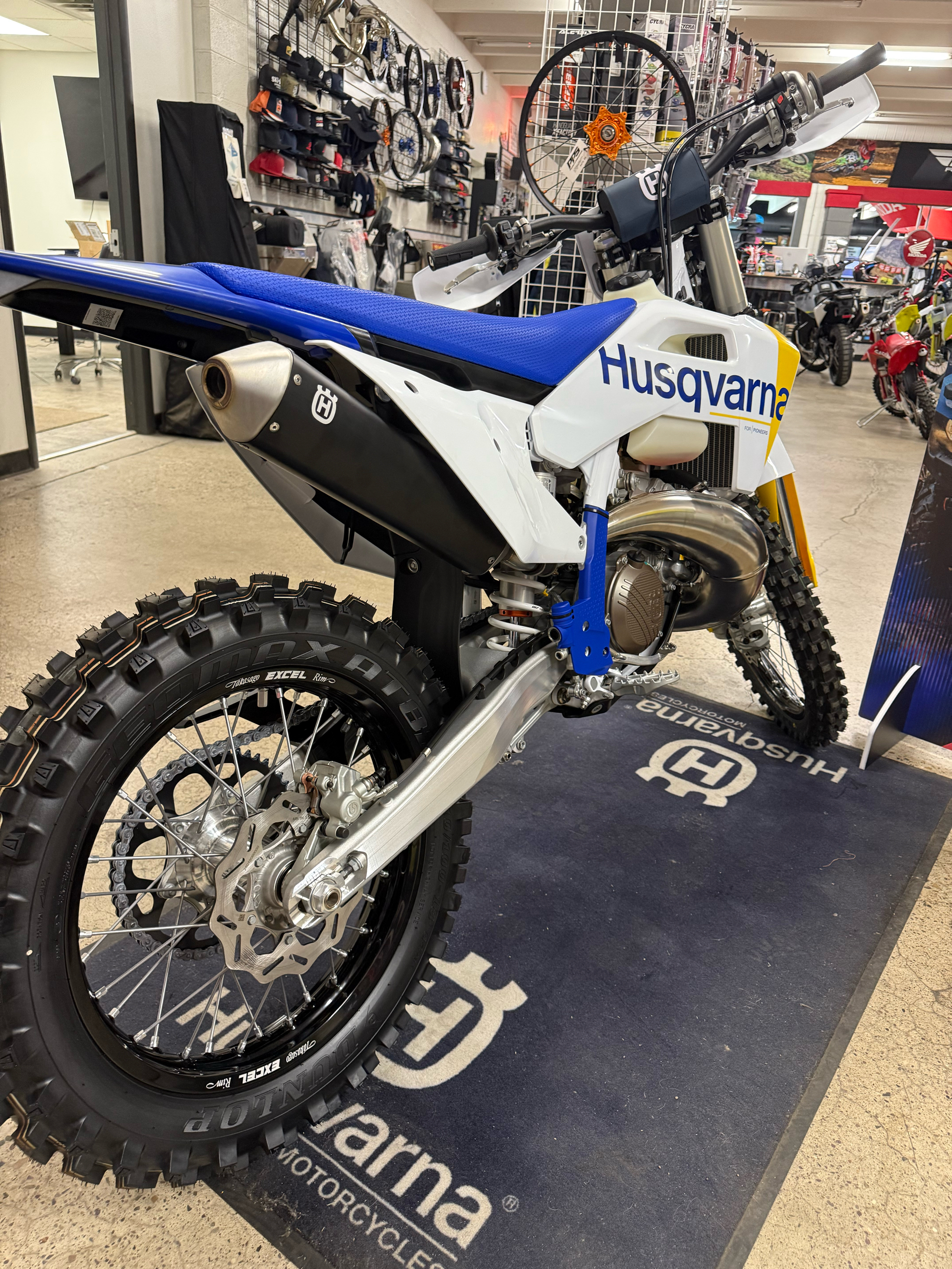 2027 Husqvarna TE 300 4