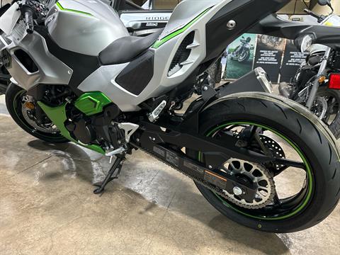 ★美品★700ｃ　7speed　カーキ色 New 2024 Kawasaki Ninja 7 Hybrid ABS Metallic Bright Silver