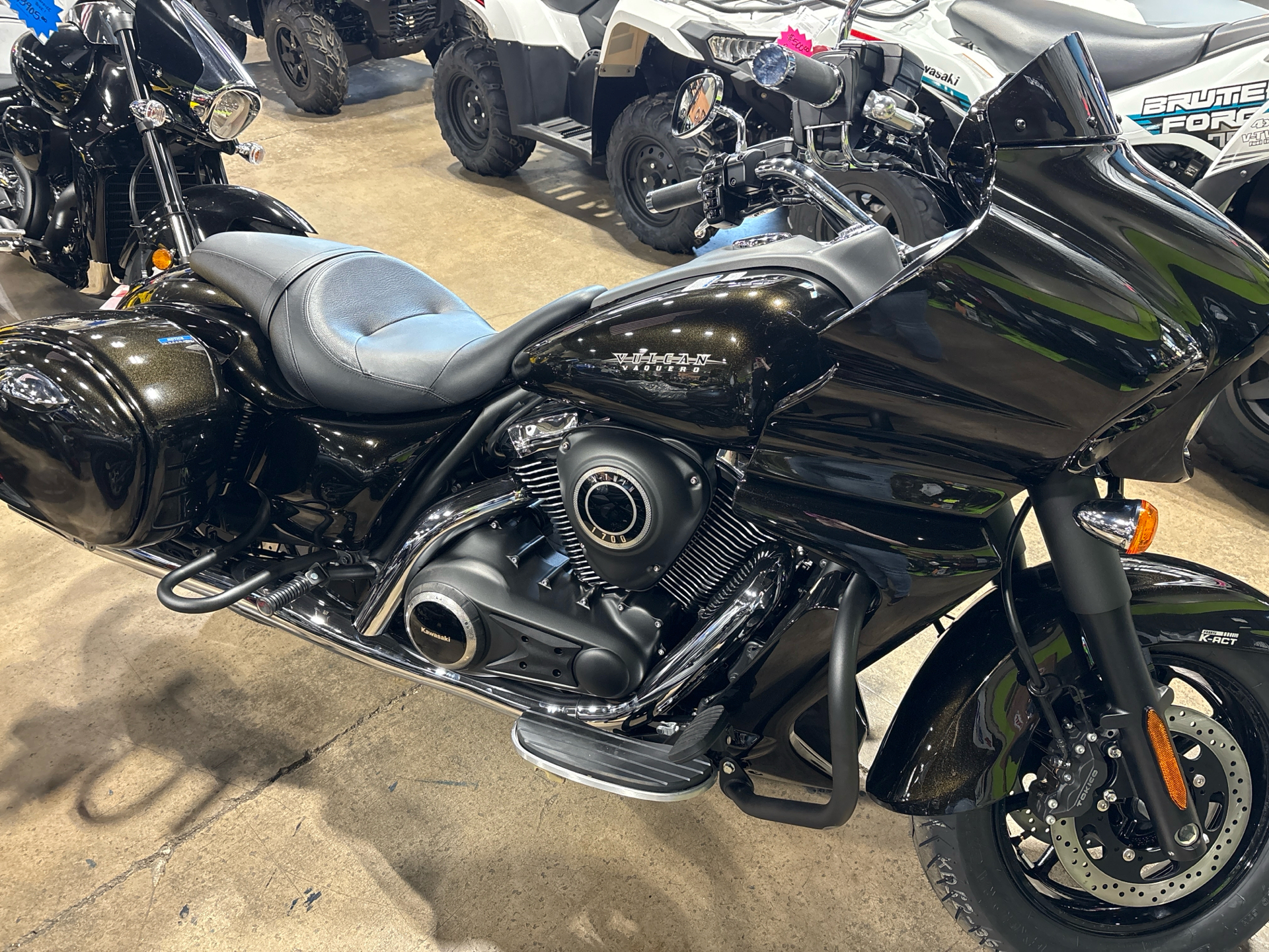 2025 Kawasaki Vulcan® 1700 Vaquero® ABS 1