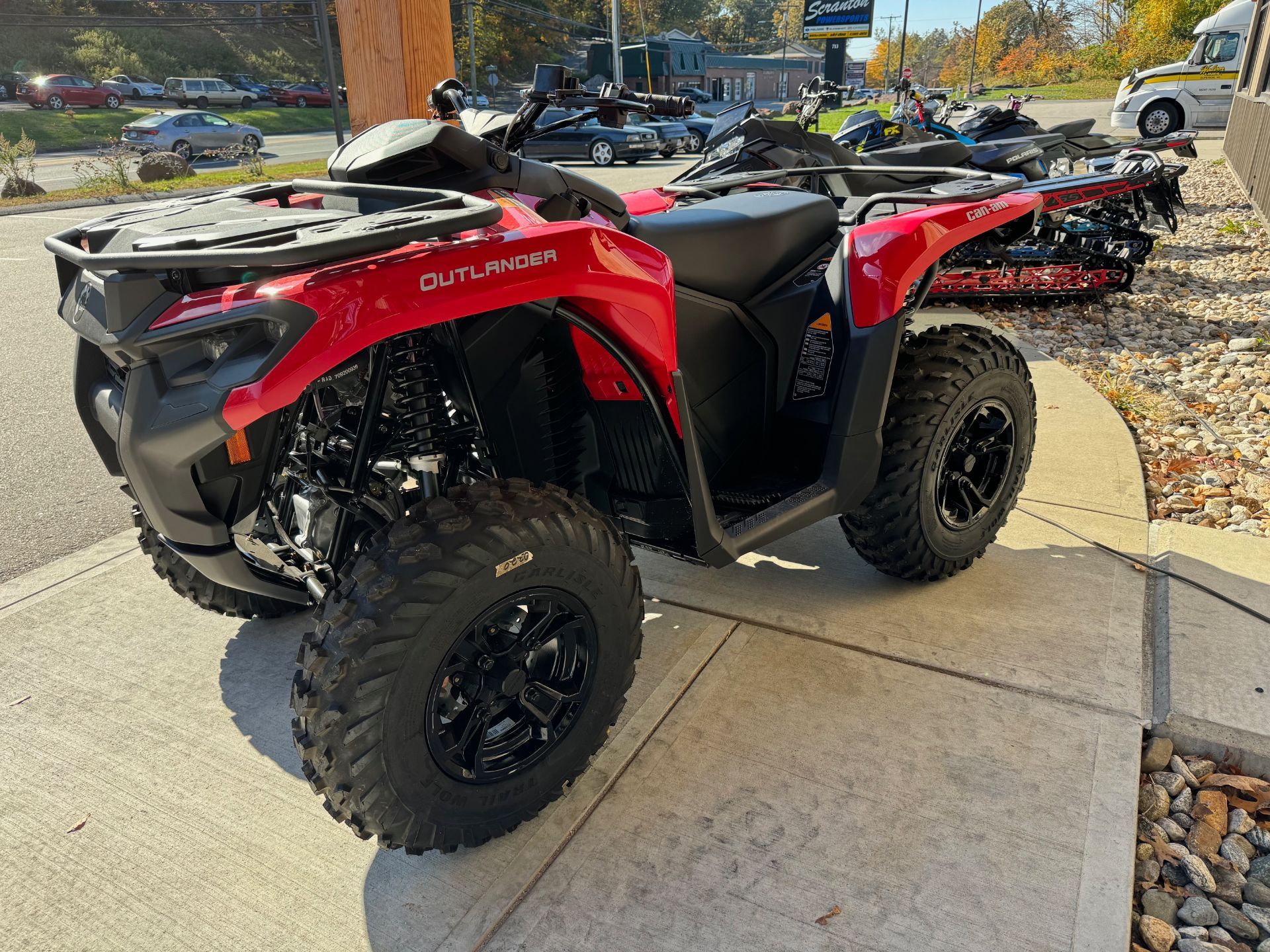 2025 Can-Am Outlander 700 in Vernon, Connecticut - Photo 3