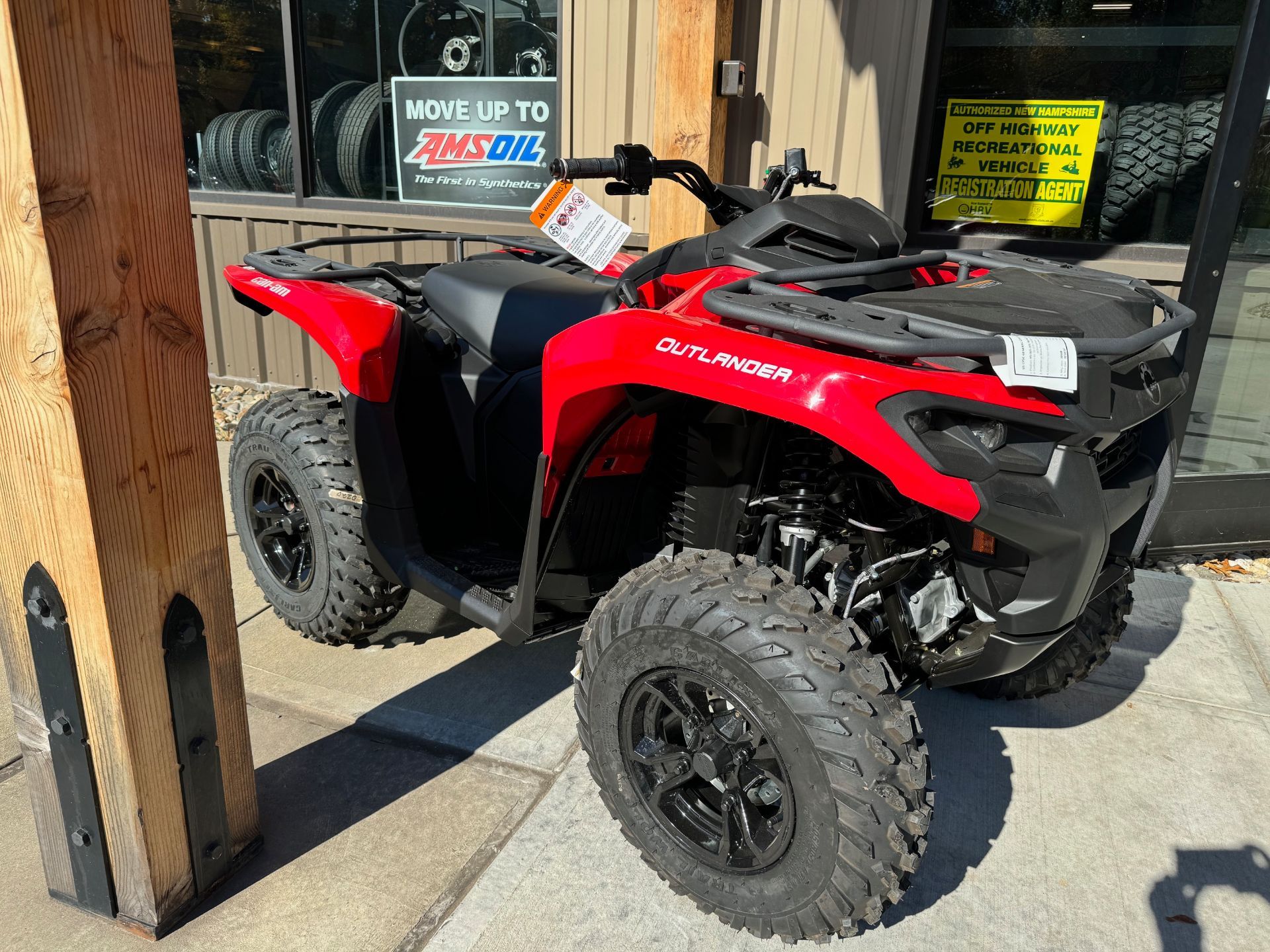 2025 Can-Am Outlander 700 in Vernon, Connecticut - Photo 1