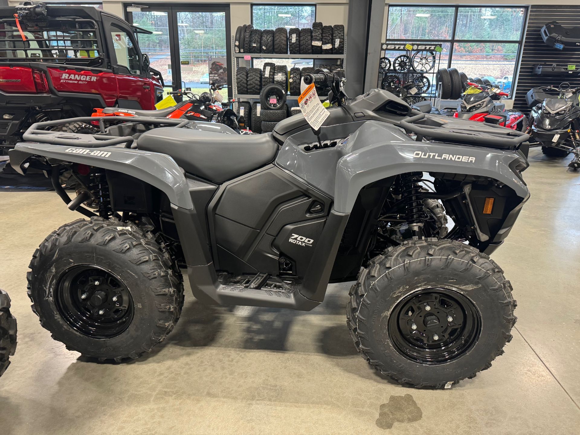 2025 Can-Am Outlander 700 in Vernon, Connecticut - Photo 1