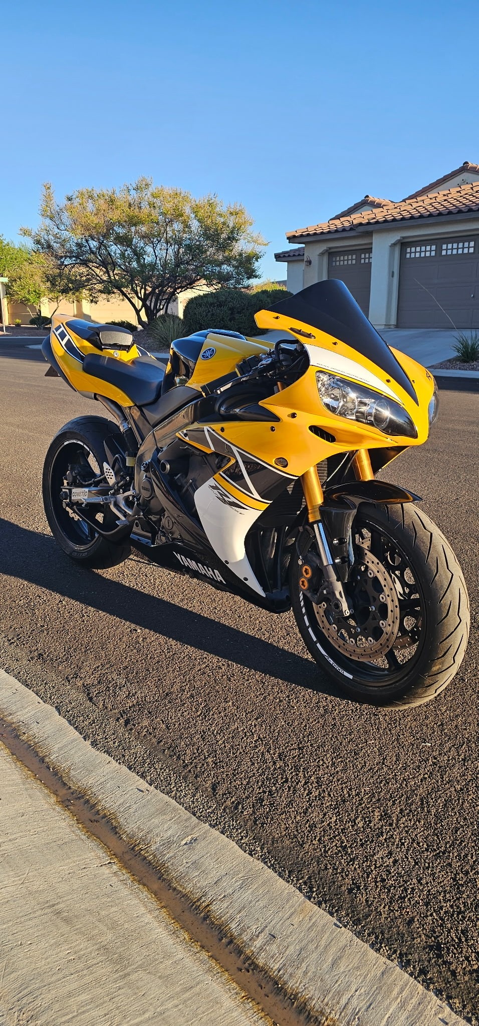 2006 Yamaha YZF-R1 2