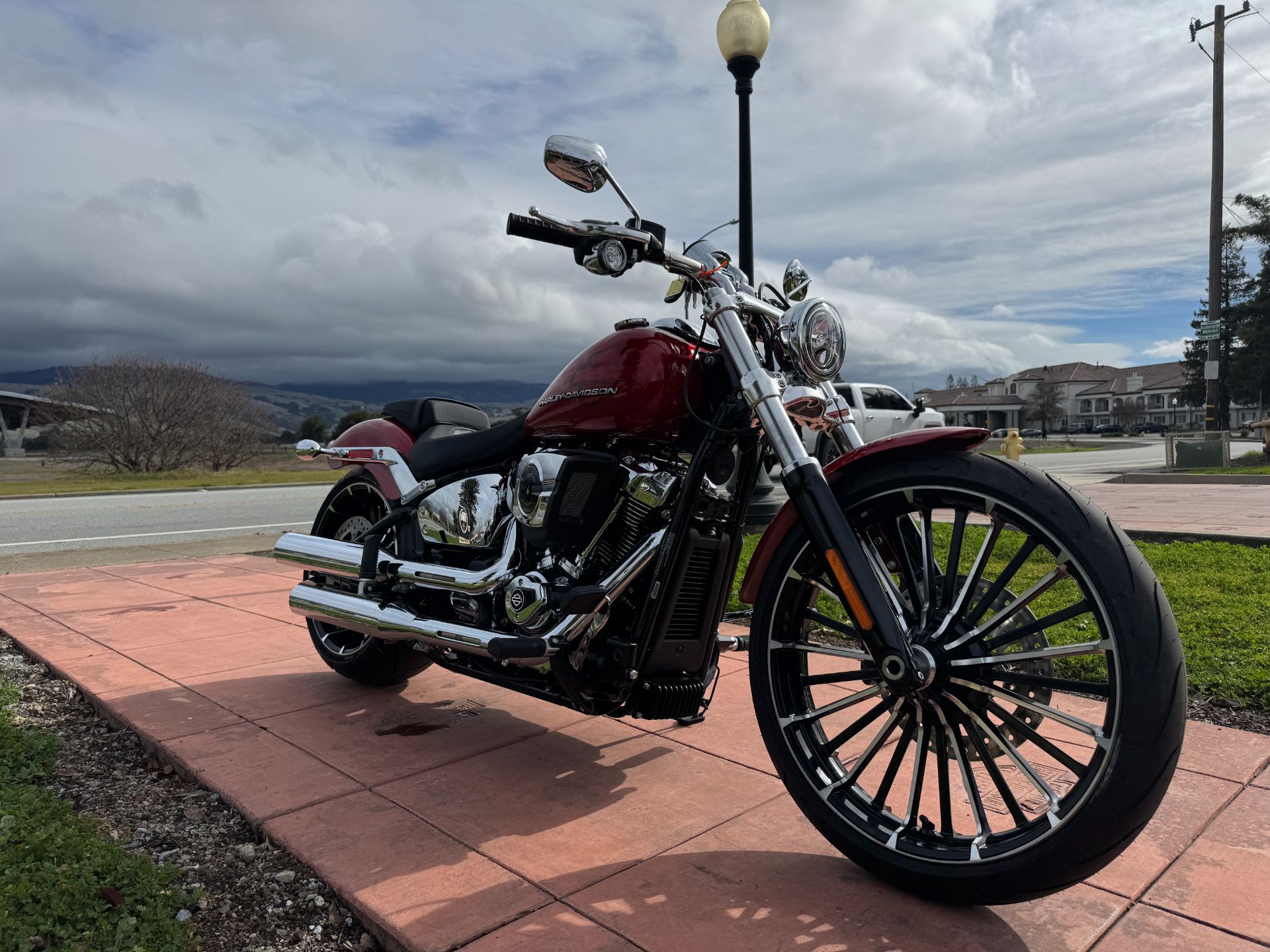 New 2025 Harley-Davidson Breakout® Motorcycle - Specs, Price