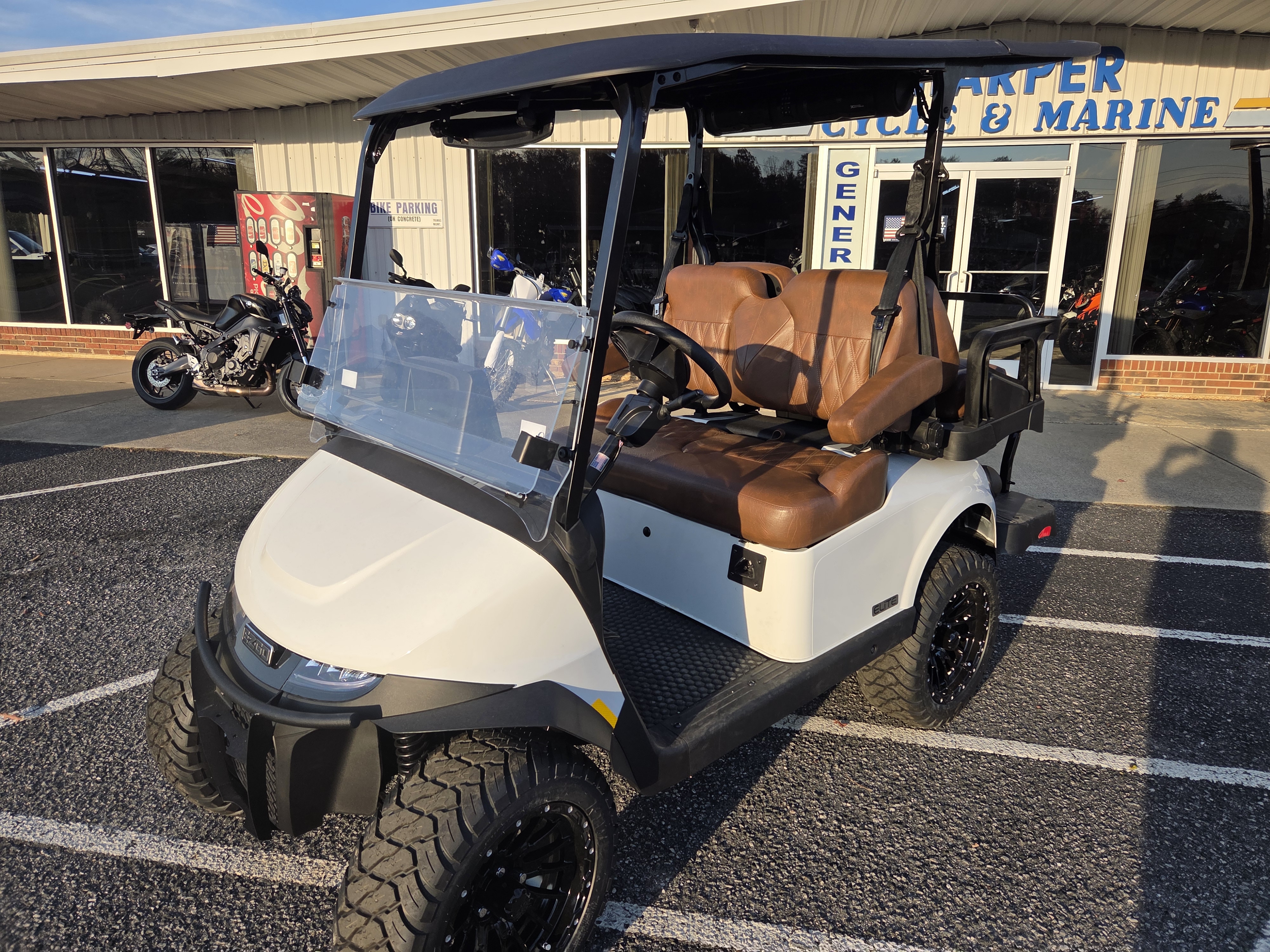 New 2026 E-Z-GO RXV 4 Summit XT ELiTE Lithium | Golf Carts in