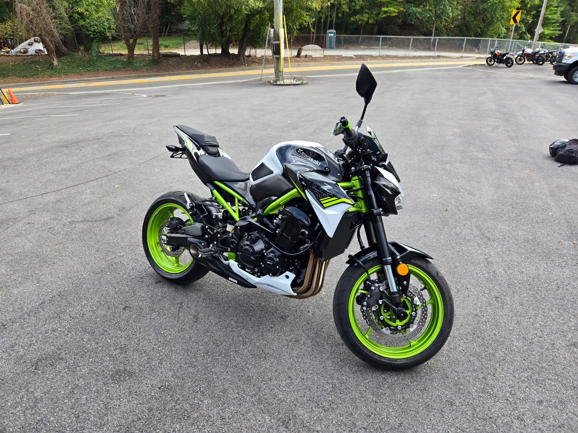 パーフェクトモーメンツ　サイズs New 2025 Kawasaki Z900 ABS | Motorcycles in Festus MO | K-4710