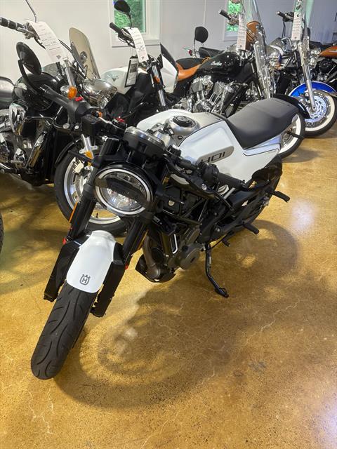2023 Husqvarna Vitpilen 401