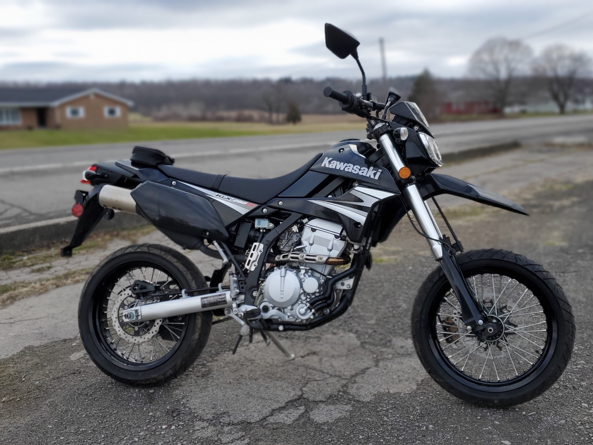 Kawasaki　オフロード　KLX250 カワサキ、インジェクション搭載の2009年型「KLX250」 | マイ