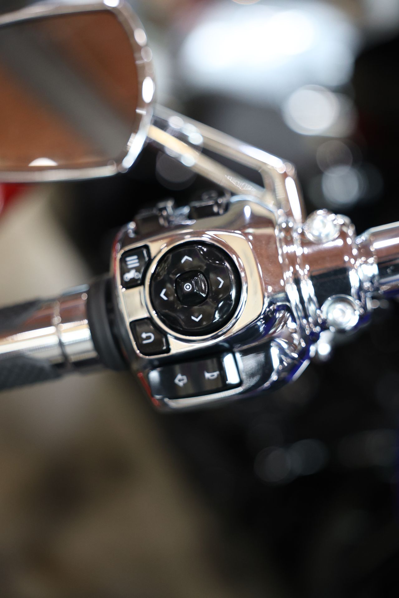 2025 Harley-Davidson CVO Road Glide® 9