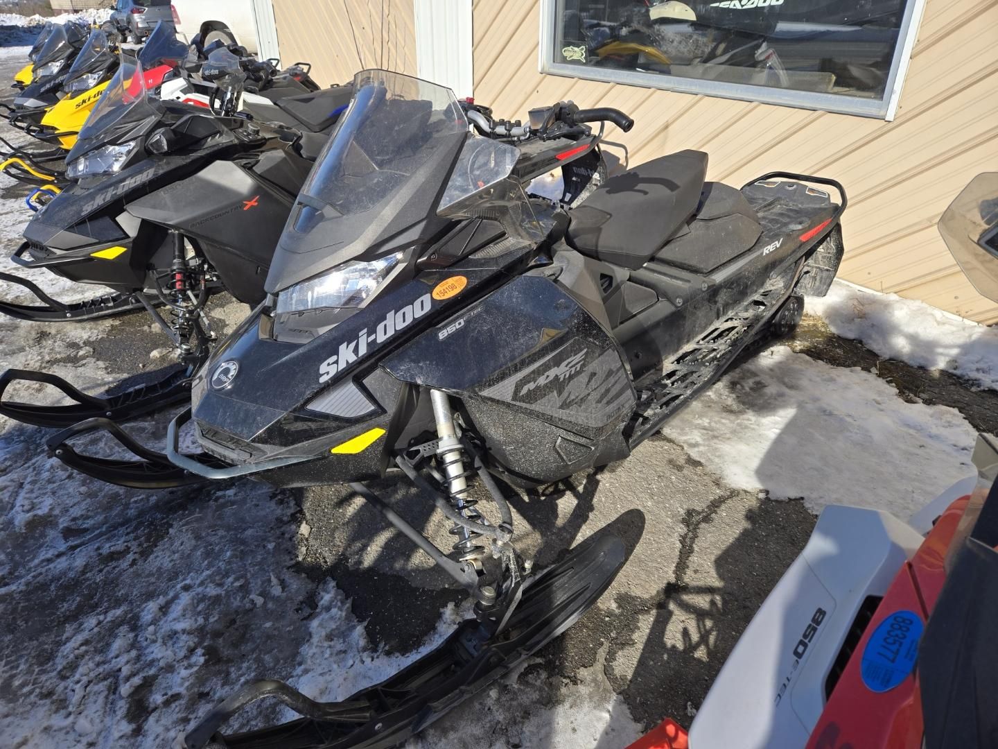 Used 2018 Ski-Doo MXZ TNT 129 850 E-TEC ES Ripsaw 1.25 S_LEV