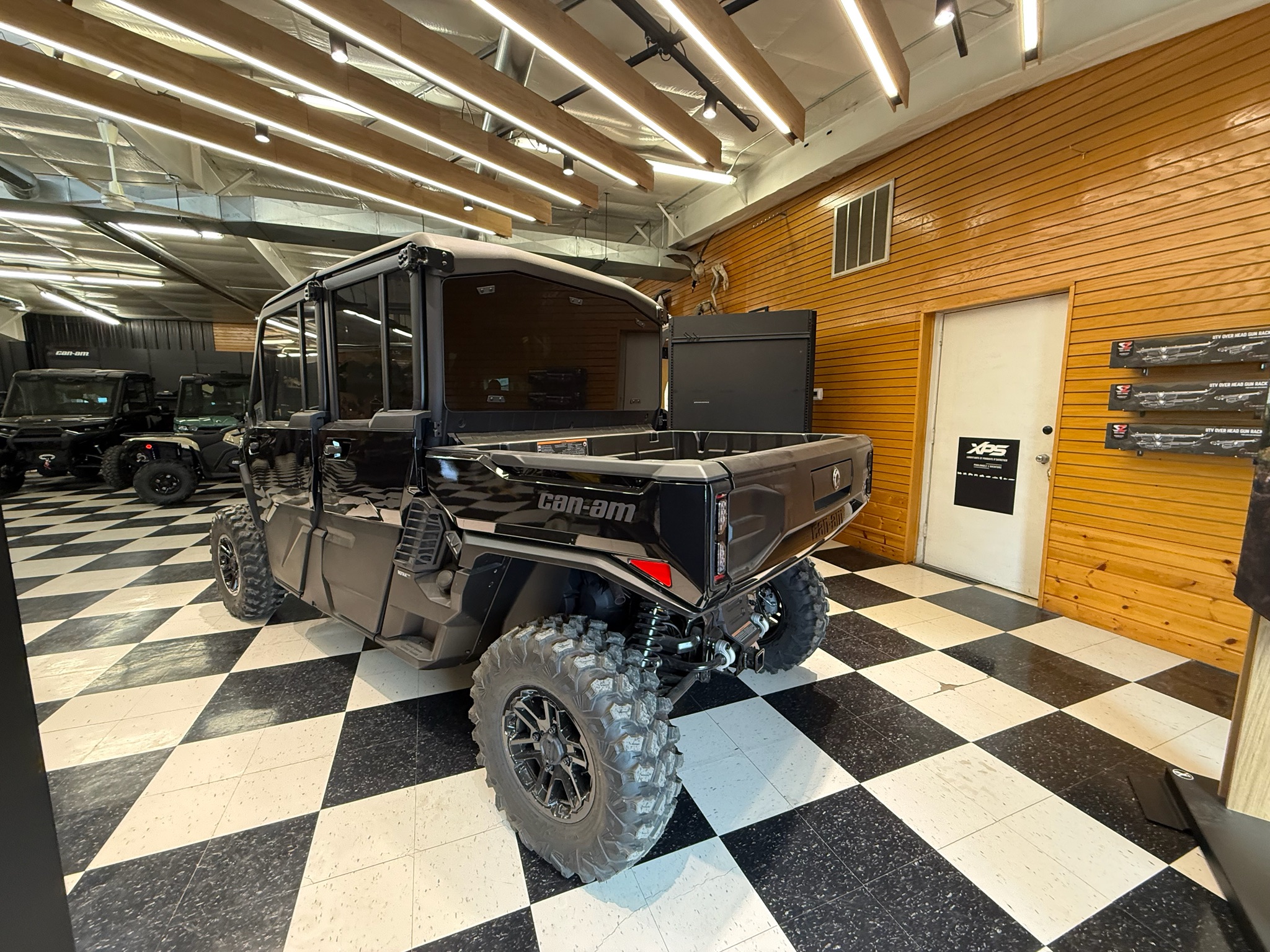 2026 Can-Am™ Defender MAX Limited HD11 2