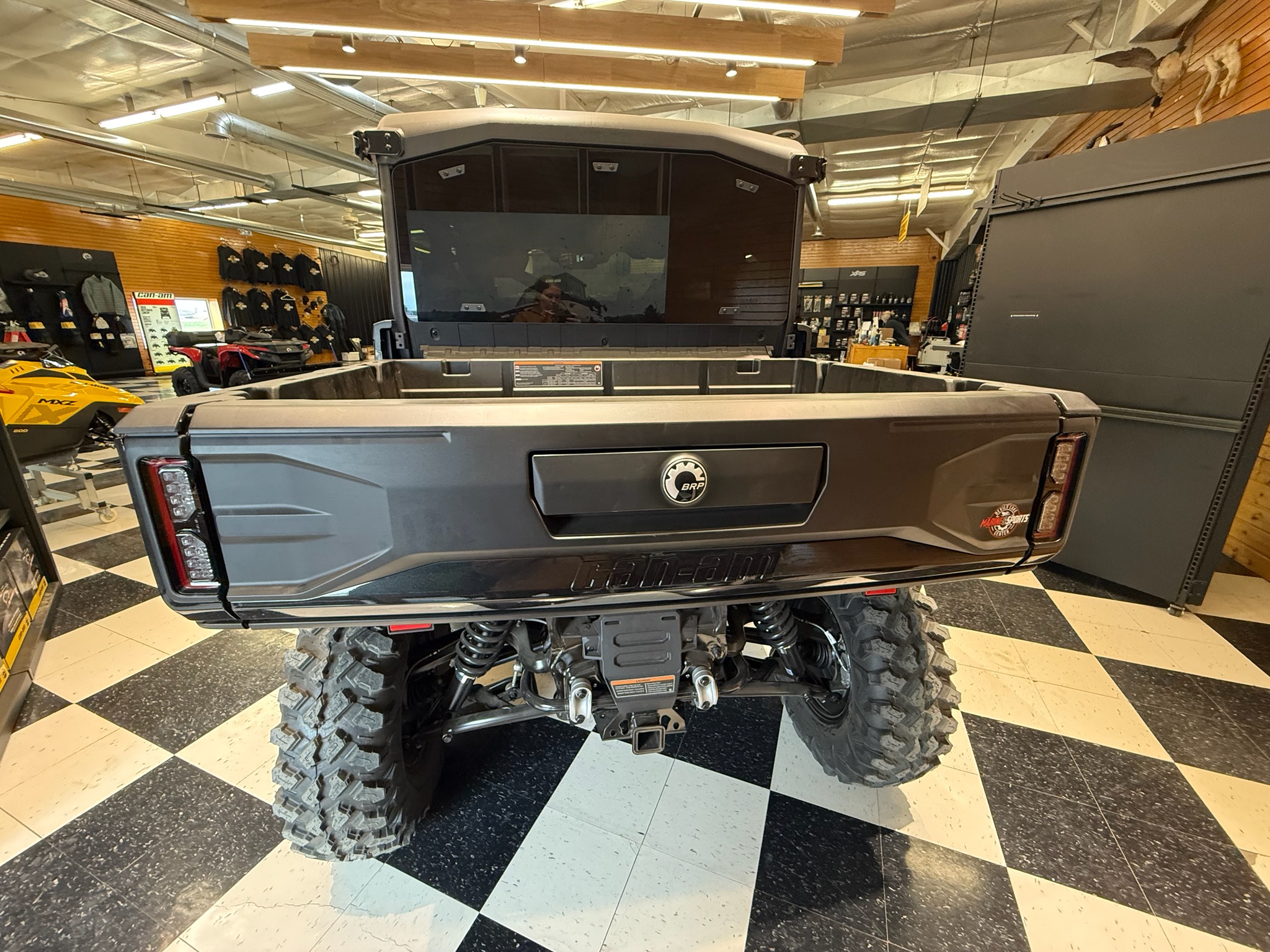 2026 Can-Am™ Defender MAX Limited HD11 3